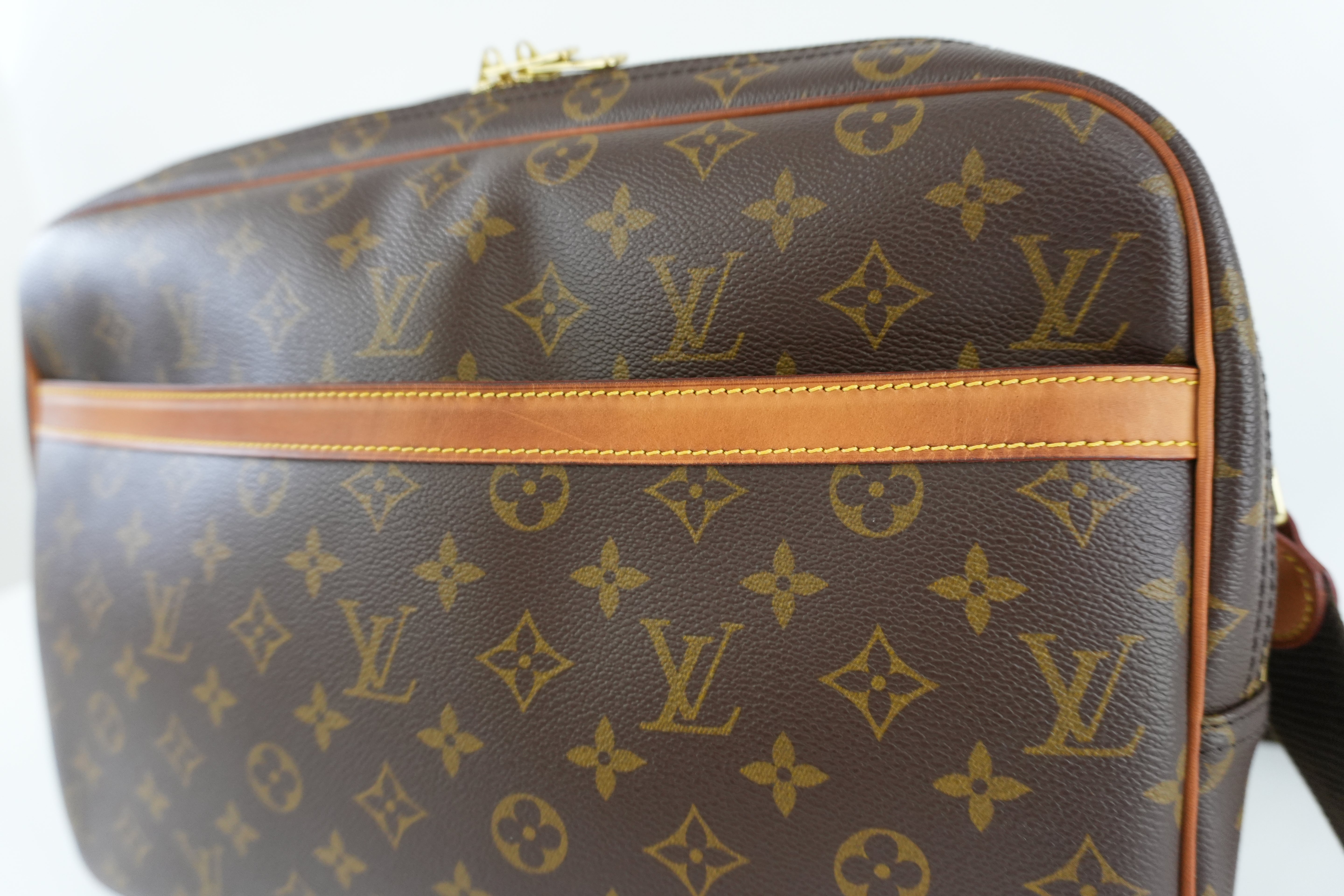 Louis Vuitton Monogram Reporter GM Messenger Bag Used