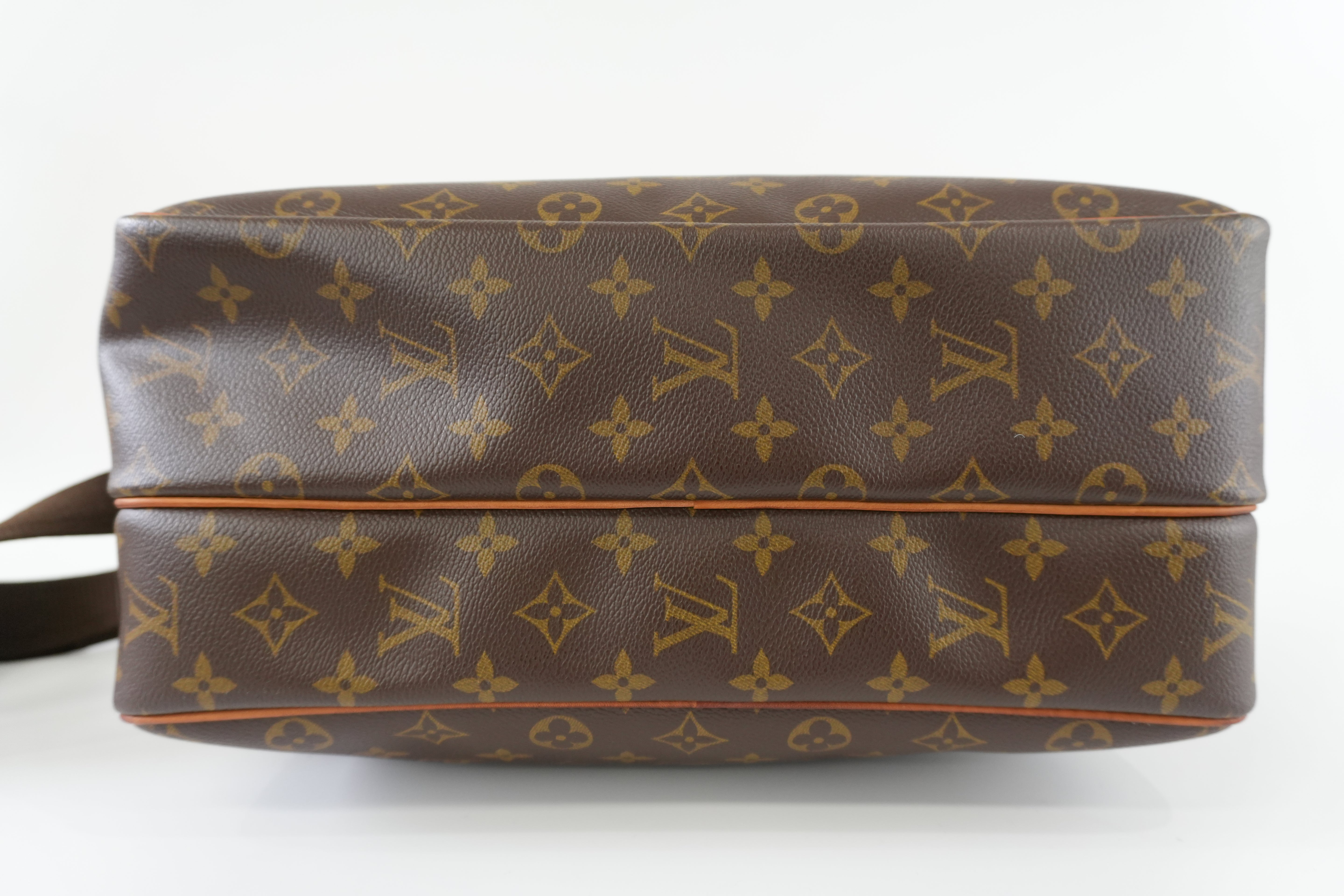 Louis Vuitton Monogram Reporter GM Messenger Bag Used