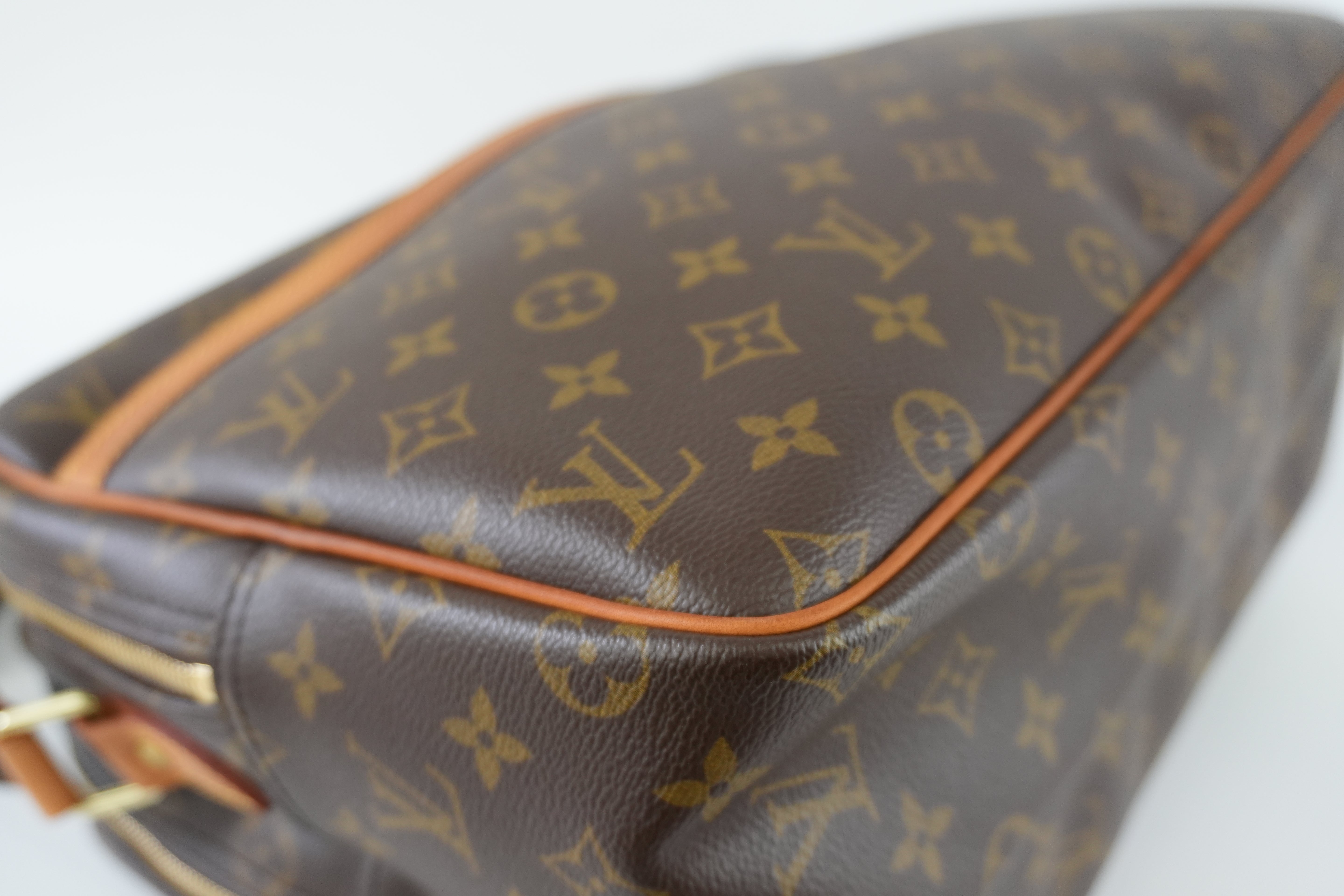 Louis Vuitton Monogram Reporter GM Messenger Bag Used