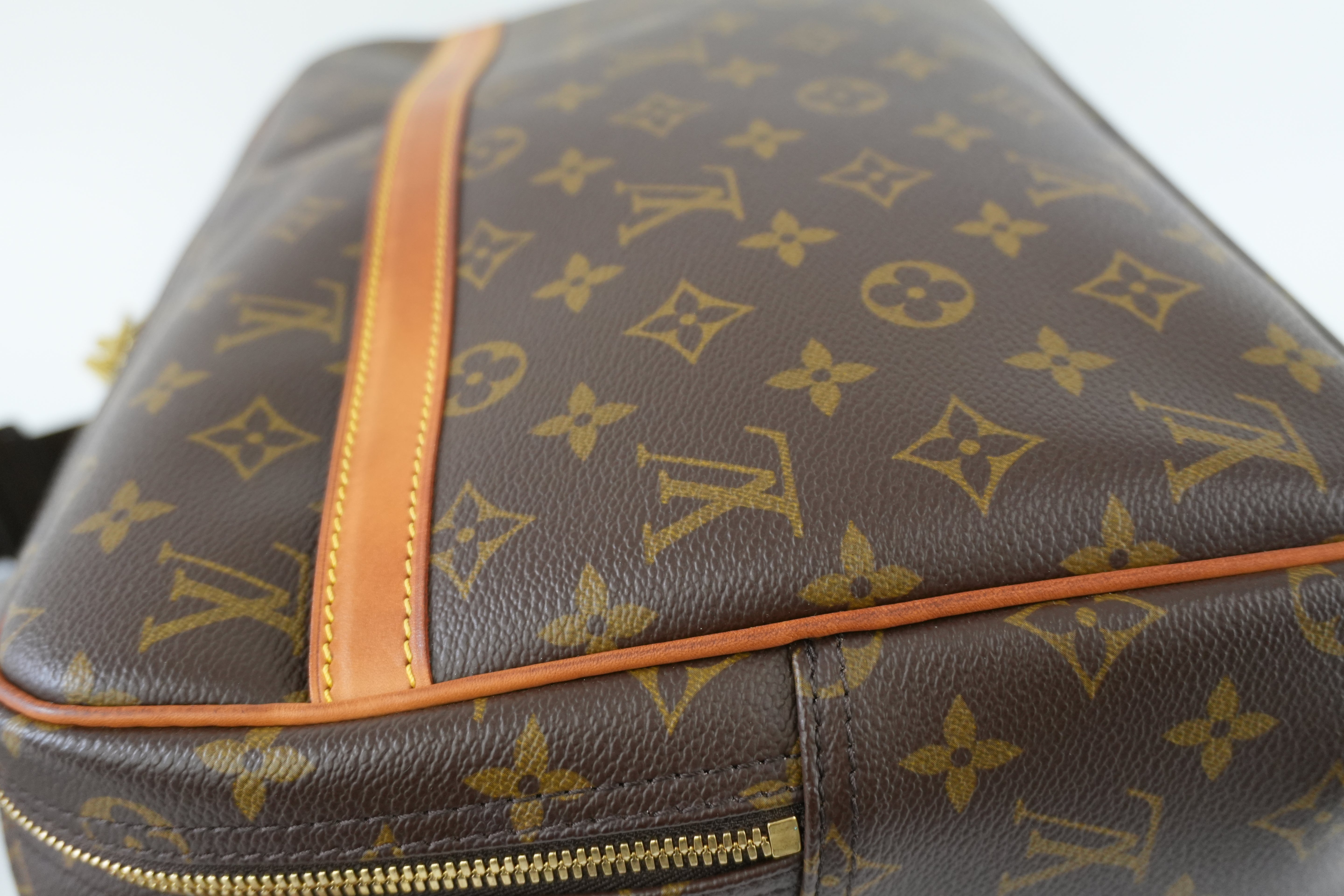 Louis Vuitton Monogram Reporter GM Messenger Bag Used