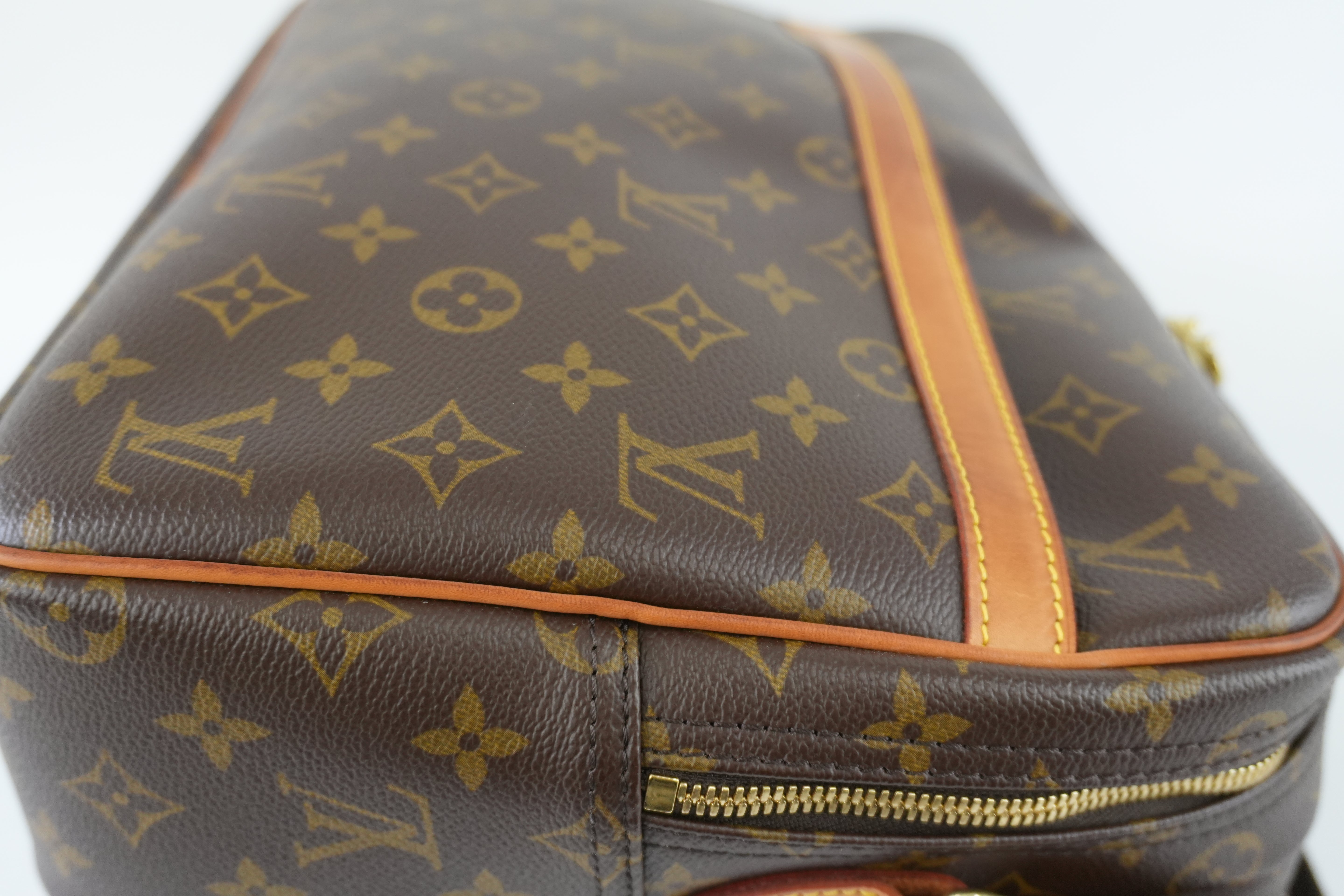 Louis Vuitton Monogram Reporter GM Messenger Bag Used