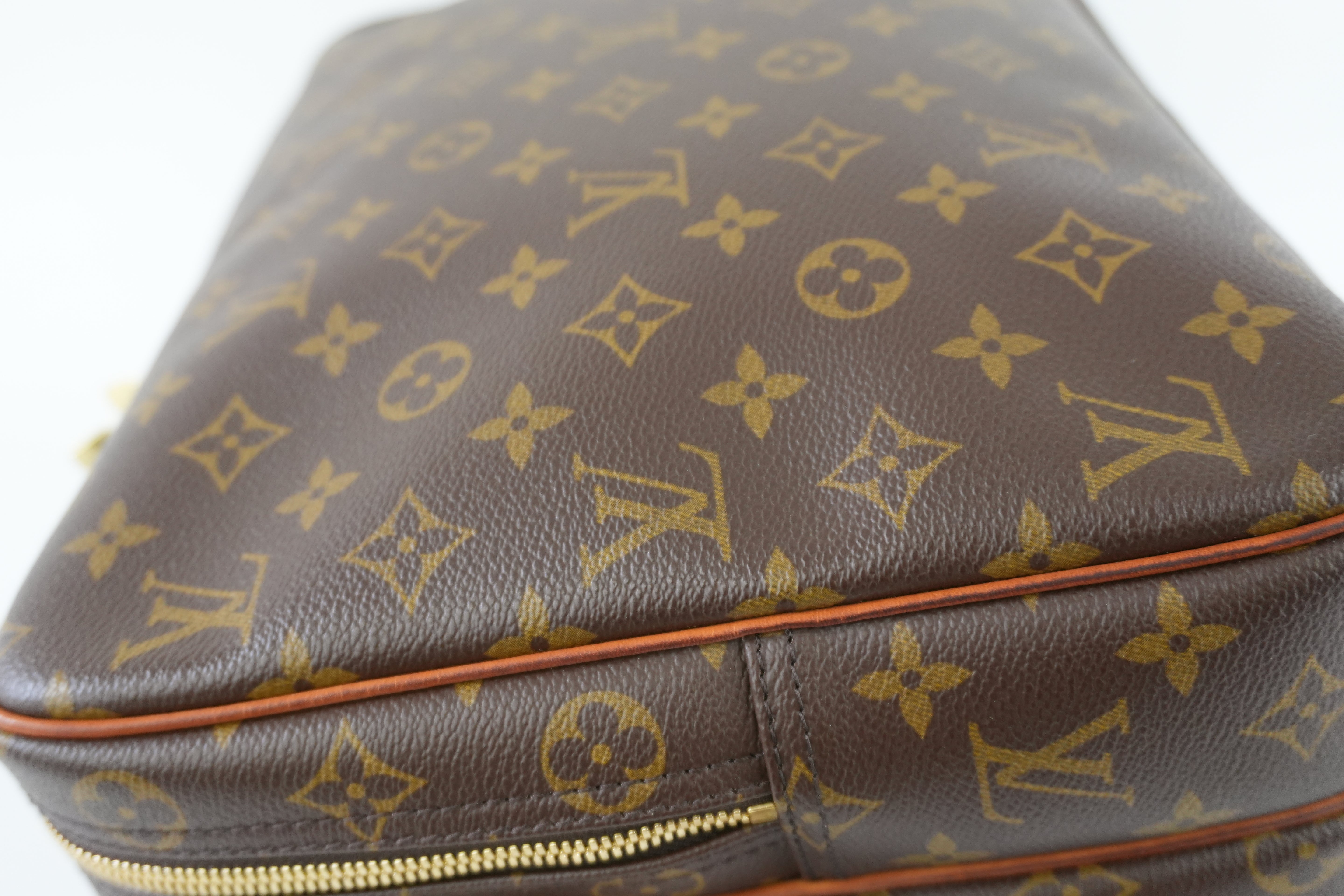 Louis Vuitton Monogram Reporter GM Messenger Bag Used