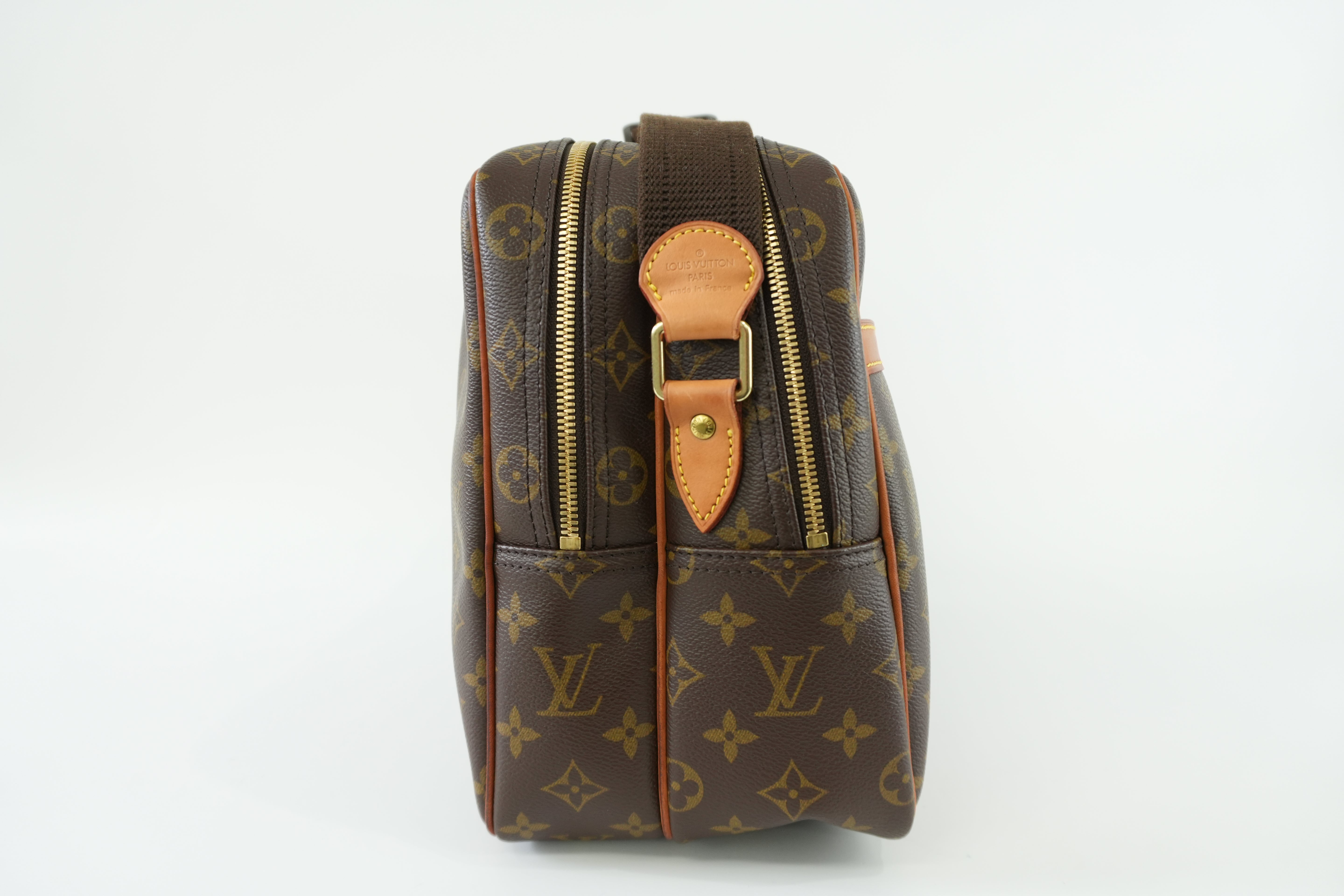 Louis Vuitton Monogram Reporter GM Messenger Bag Used