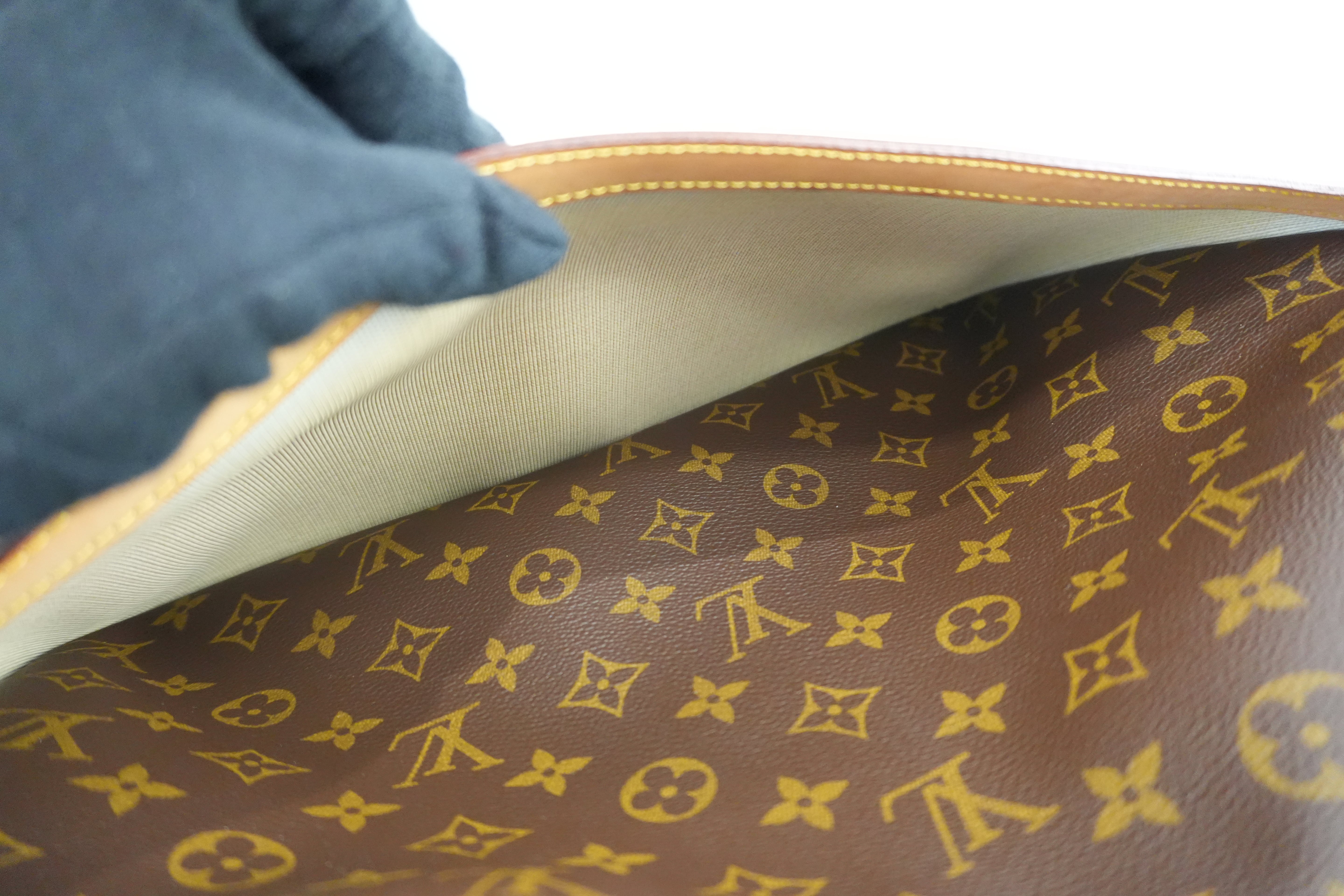 Louis Vuitton Monogram Reporter GM Messenger Bag Used