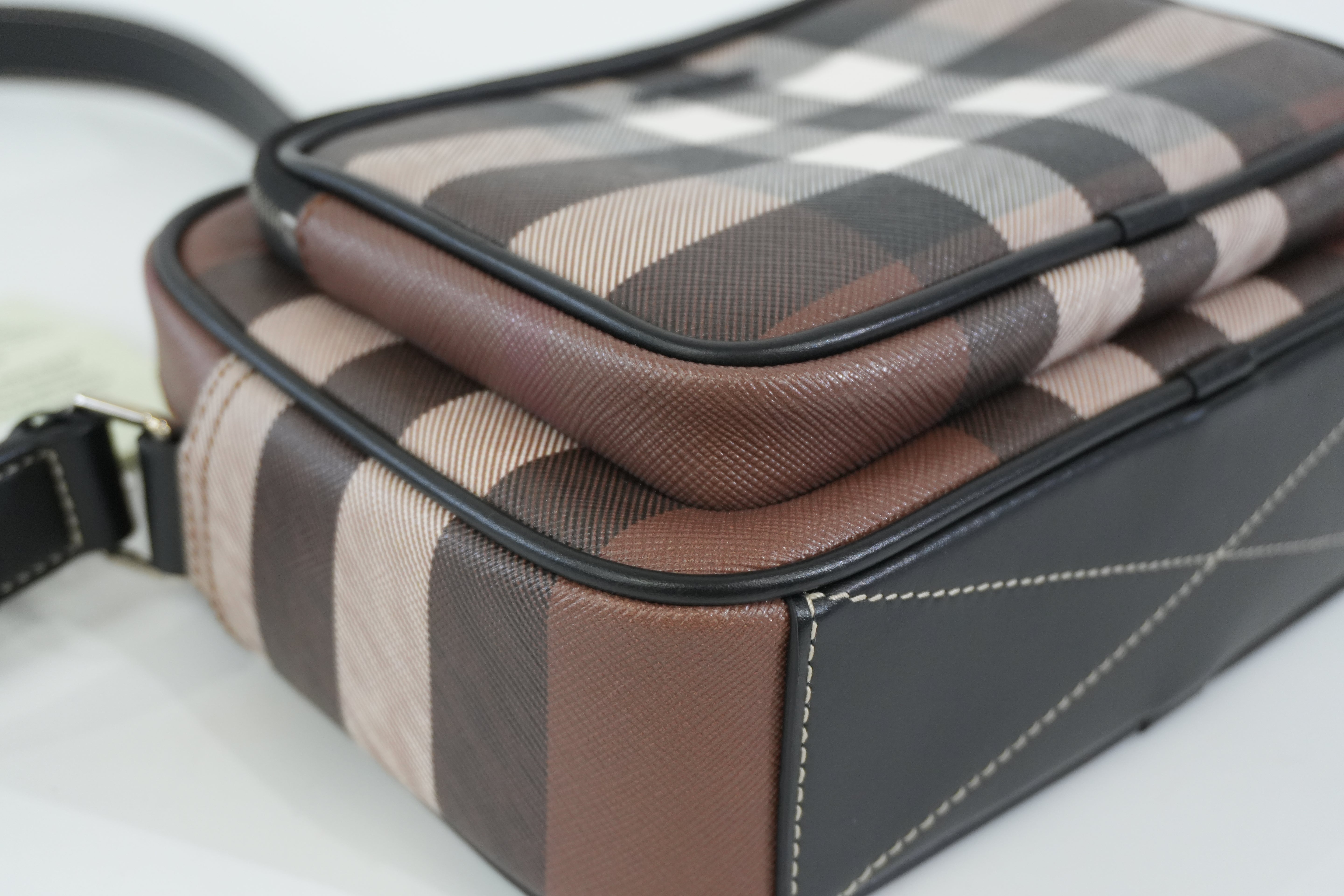 Pre-owned Burberry Paddy Crossbody Bag Brown