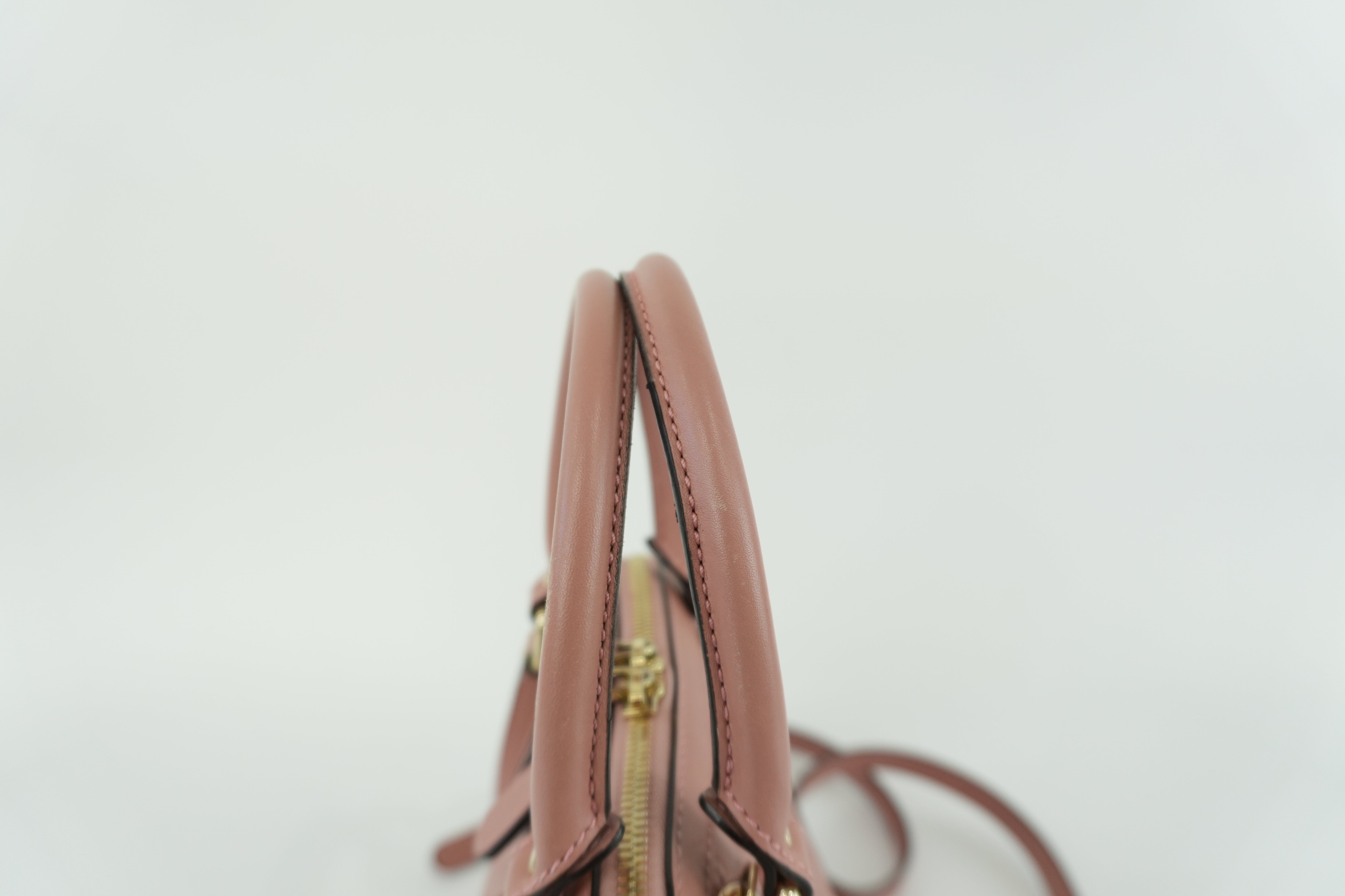 Gucci Microguccisima Shoulder Bag Pink Leather Used