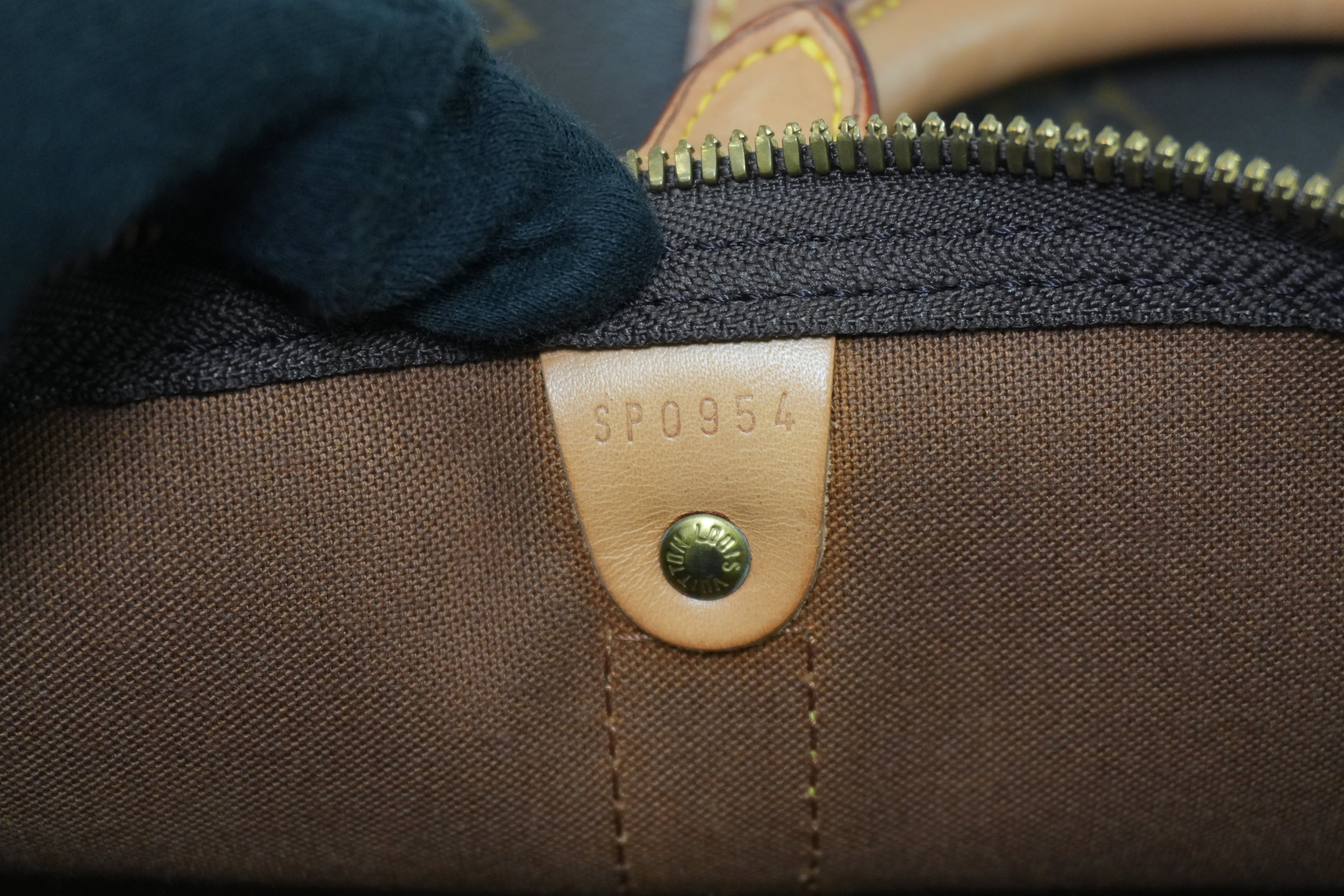 Louis Vuitton Monogram Keepall 60 Duffle Bag Used