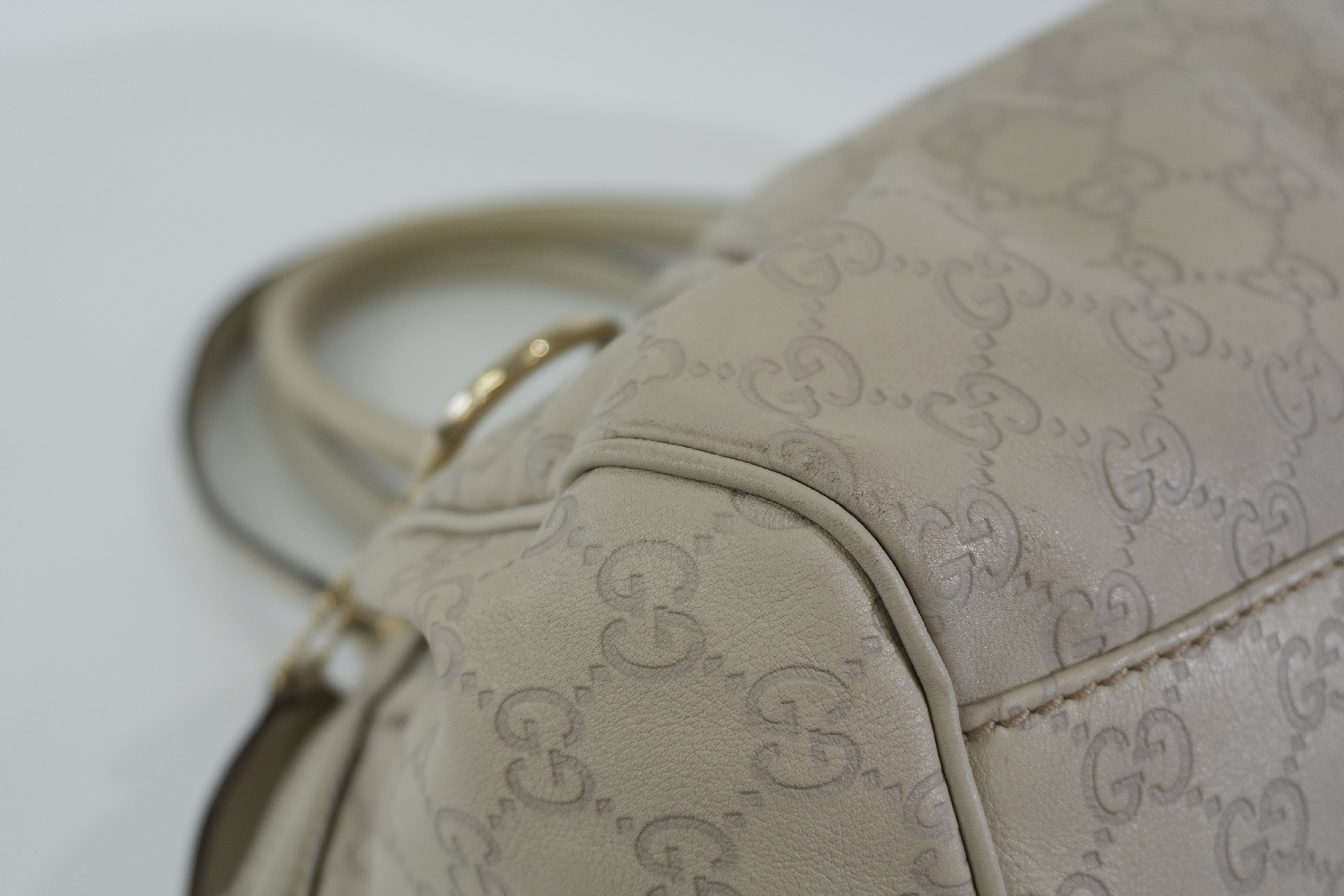 Pre-owned Gucci Two Way Sukey Shoulder Bag Ivory