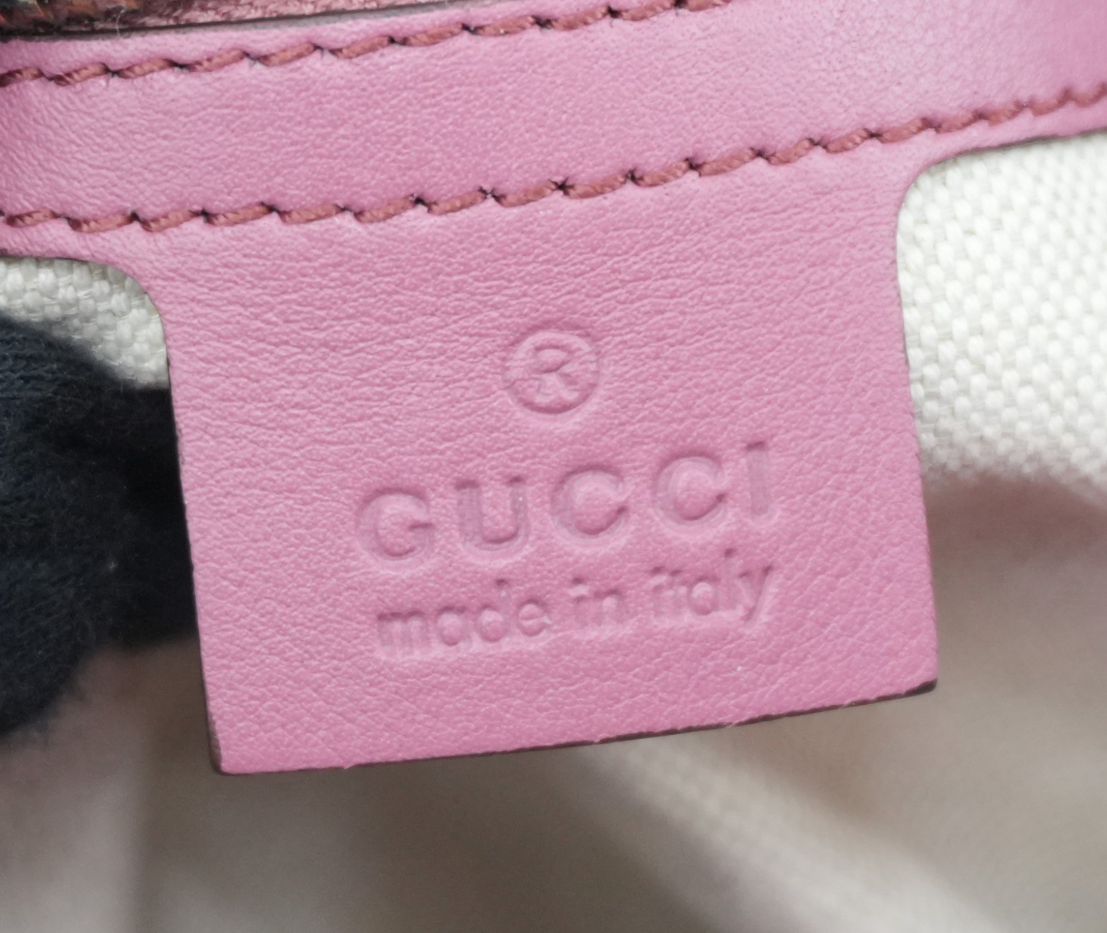 Gucci Microguccisima Shoulder Bag Leather Pink Used