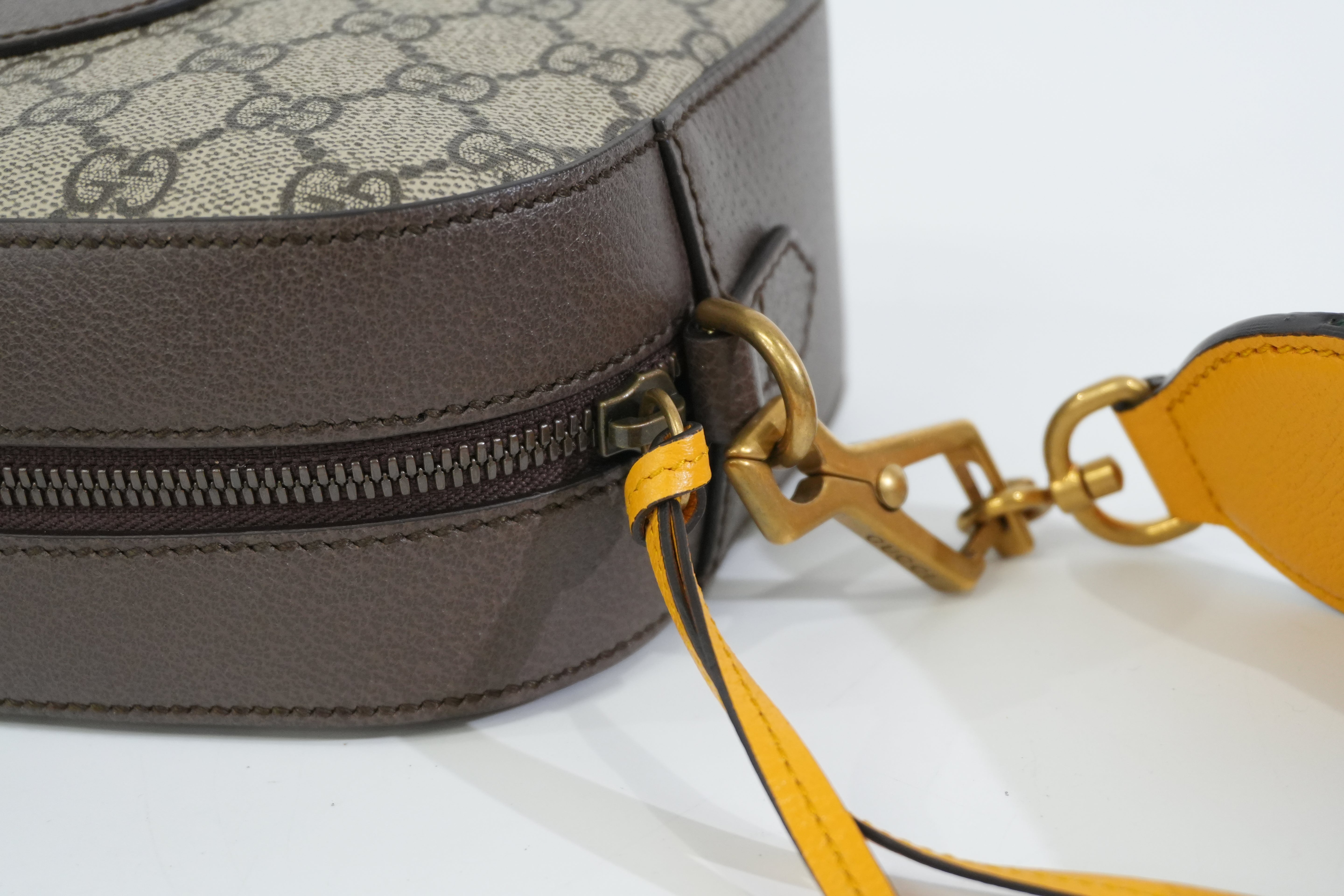 Pre-owned Gucci Neo Supreme Shoulder Bag Brown