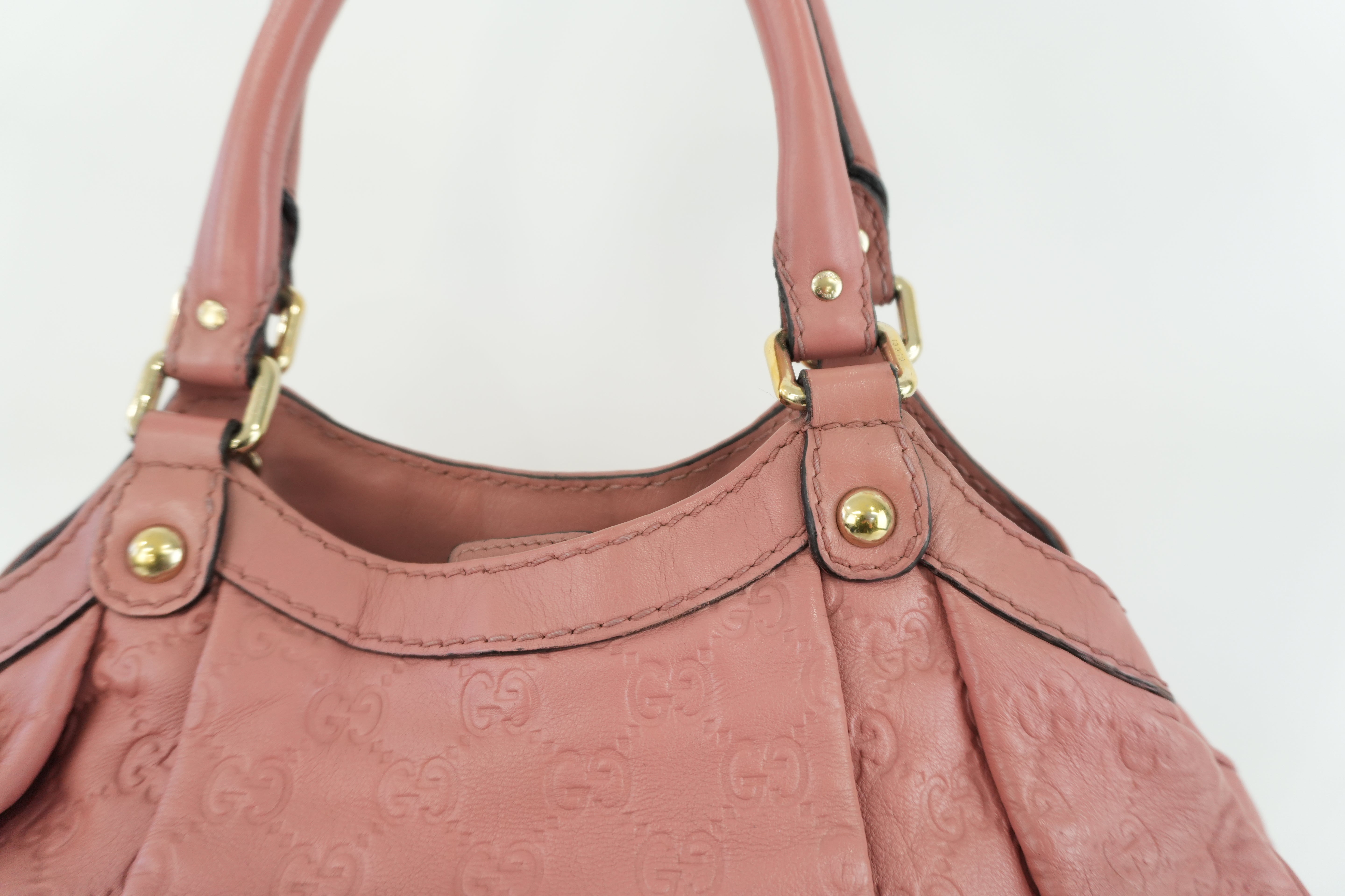 Gucci Sukey Guccisima Shoulder Bag Pink Leather Used