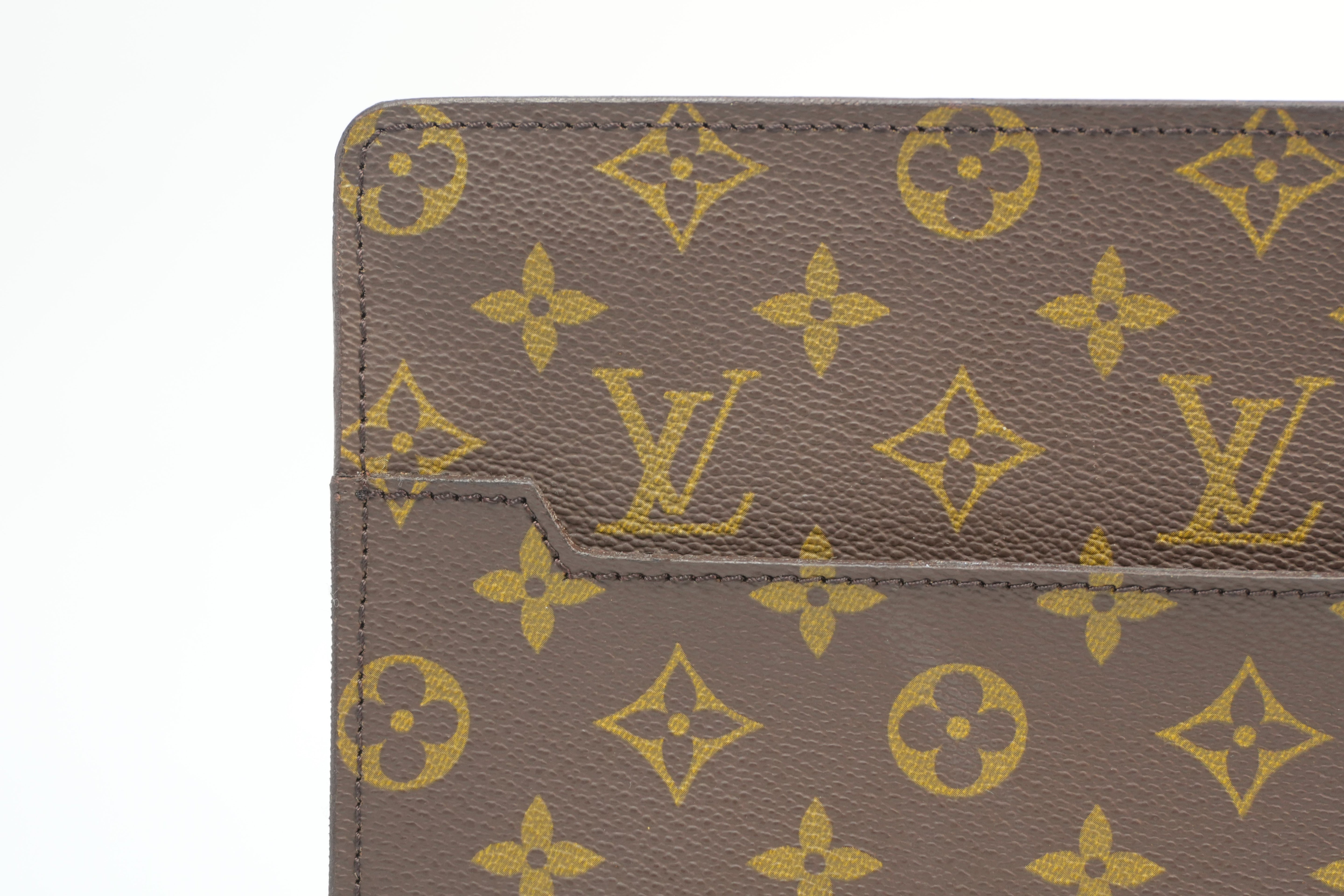 Louis Vuitton Pochette Homme Clutch Used