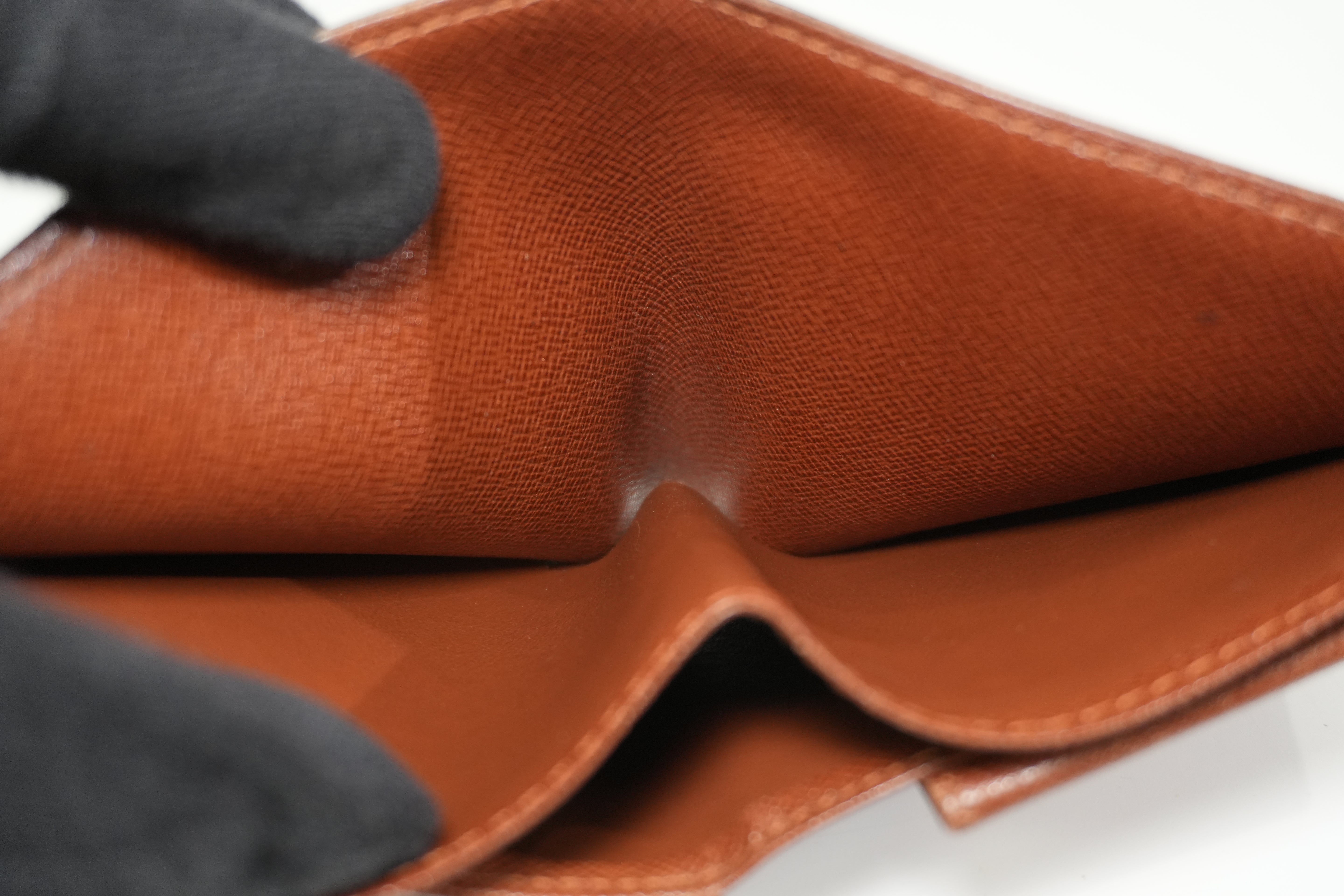 Pre-owned Louis Vuitton Monogram Bifold Wallet