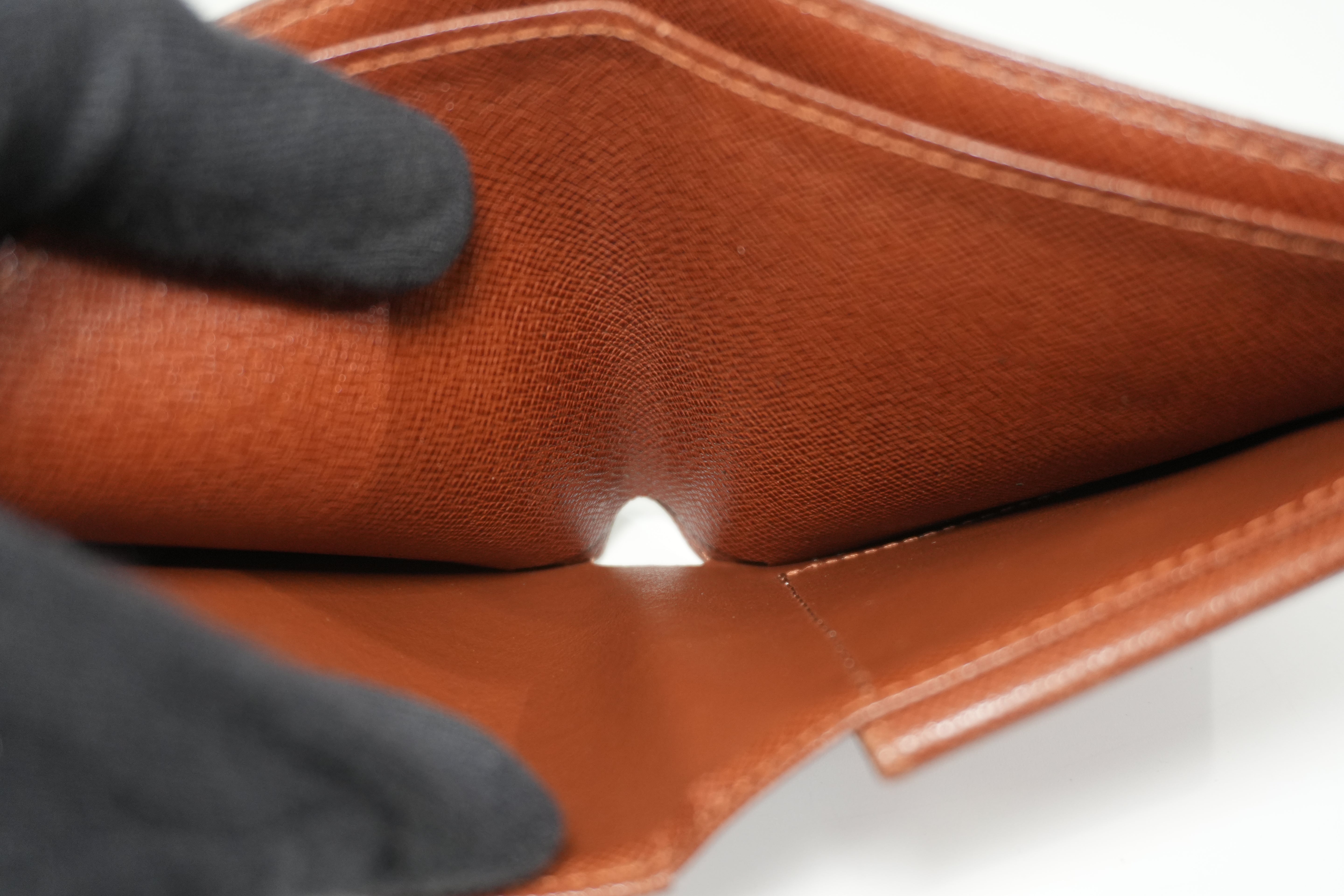 Pre-owned Louis Vuitton Monogram Bifold Wallet