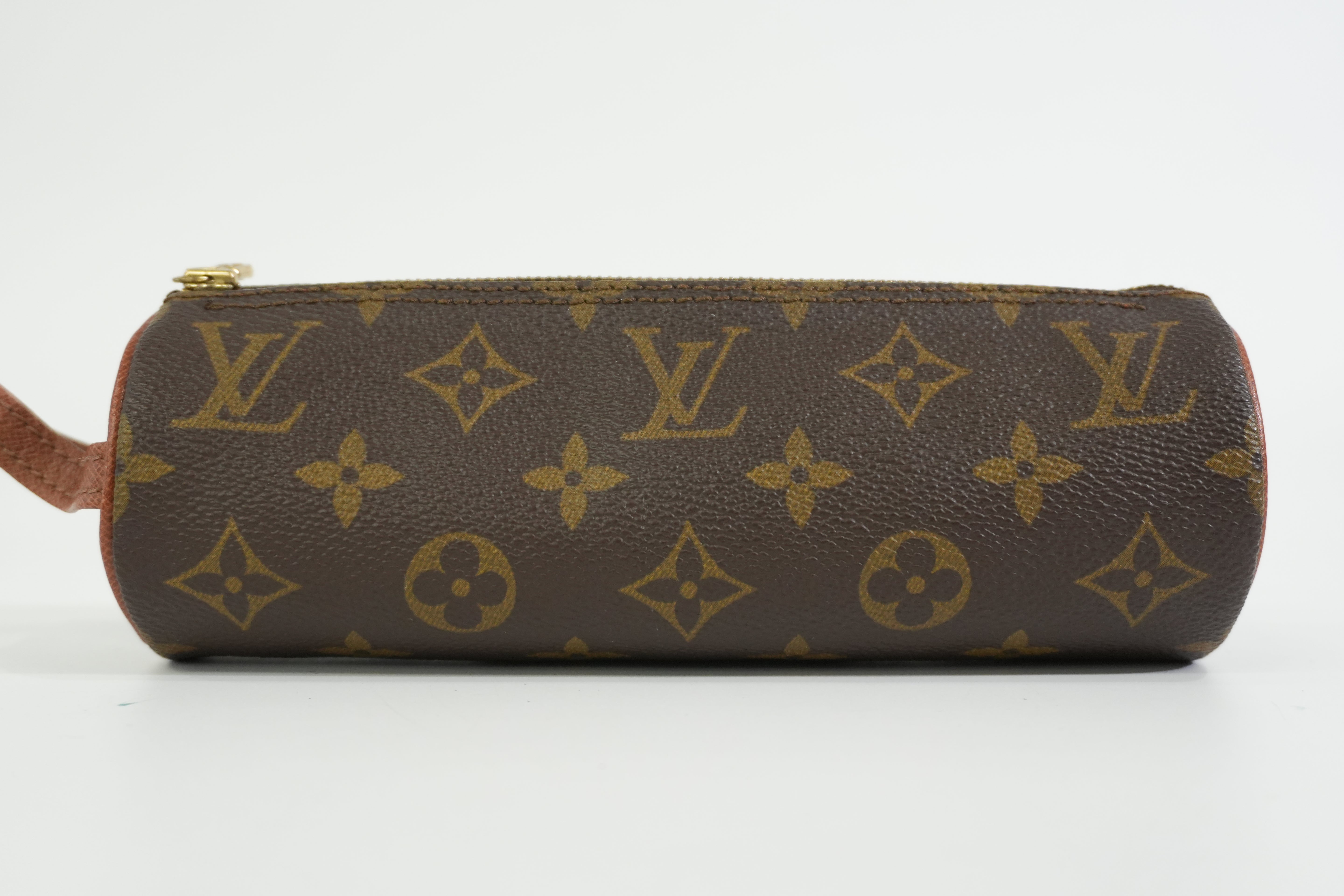 Pre-owned Louis Vuitton Monogram Round Pen Case