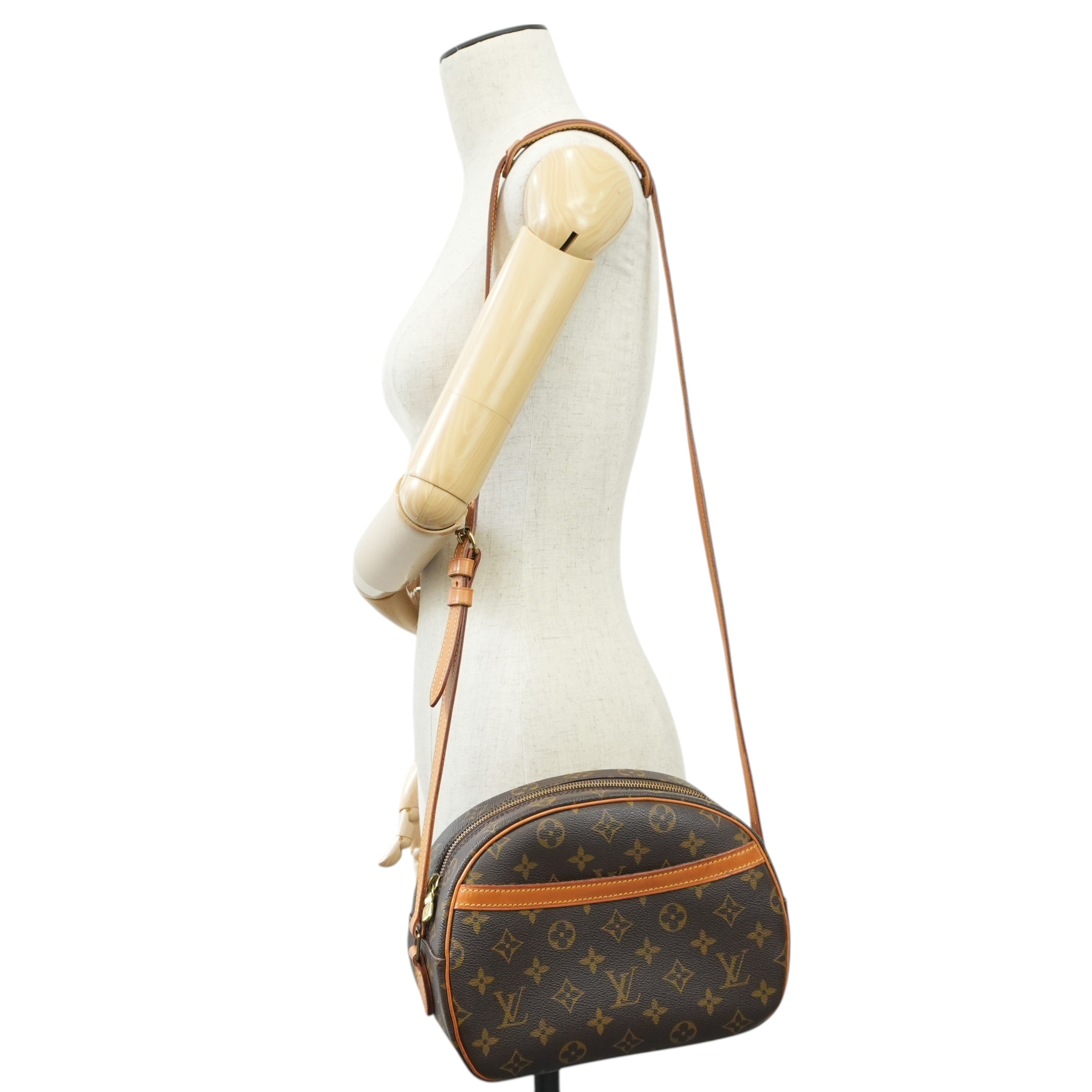 Louis Vuitton Monogram Blois Crossbody Used