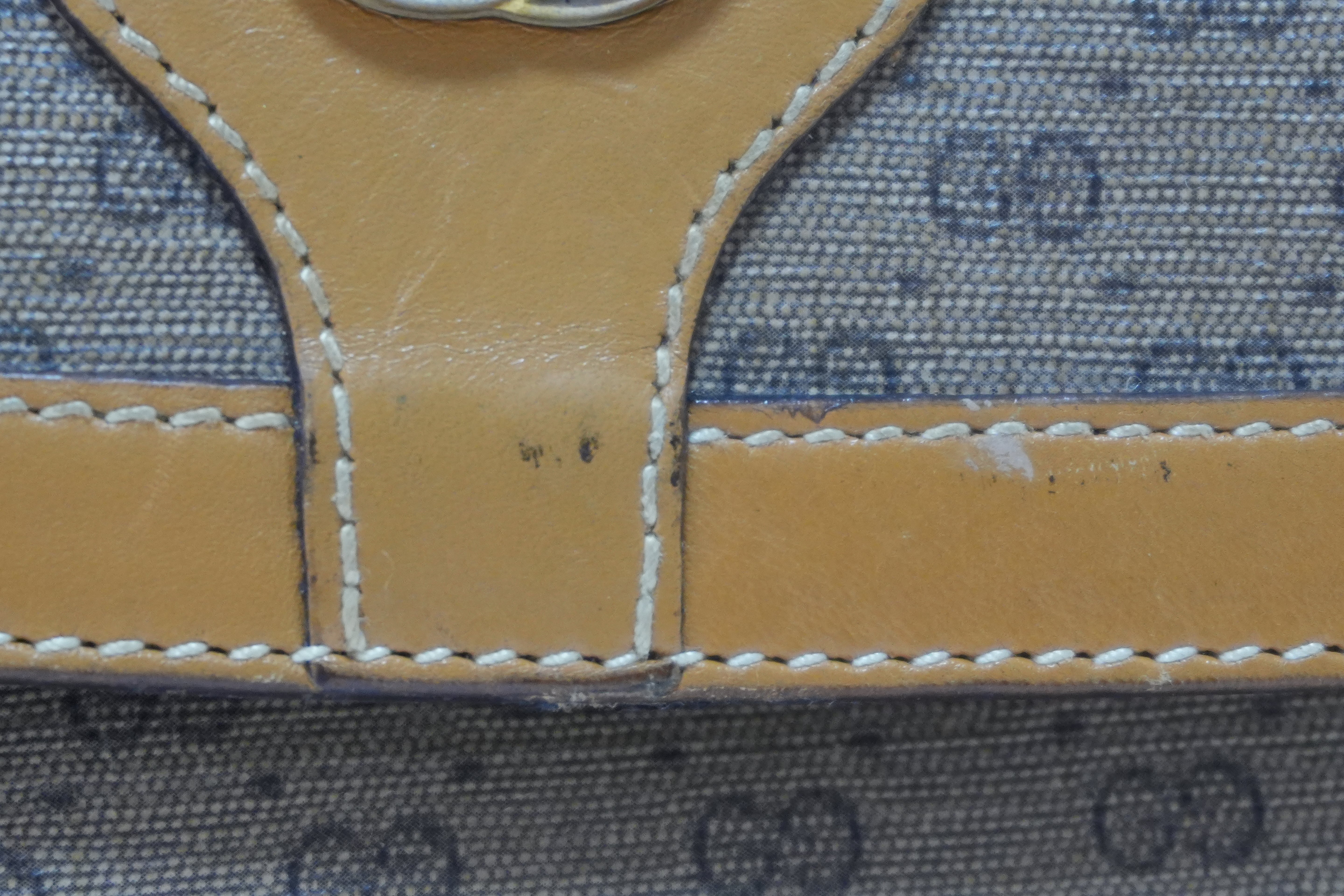 Gucci Micro Vintage Crossbody Bag Used