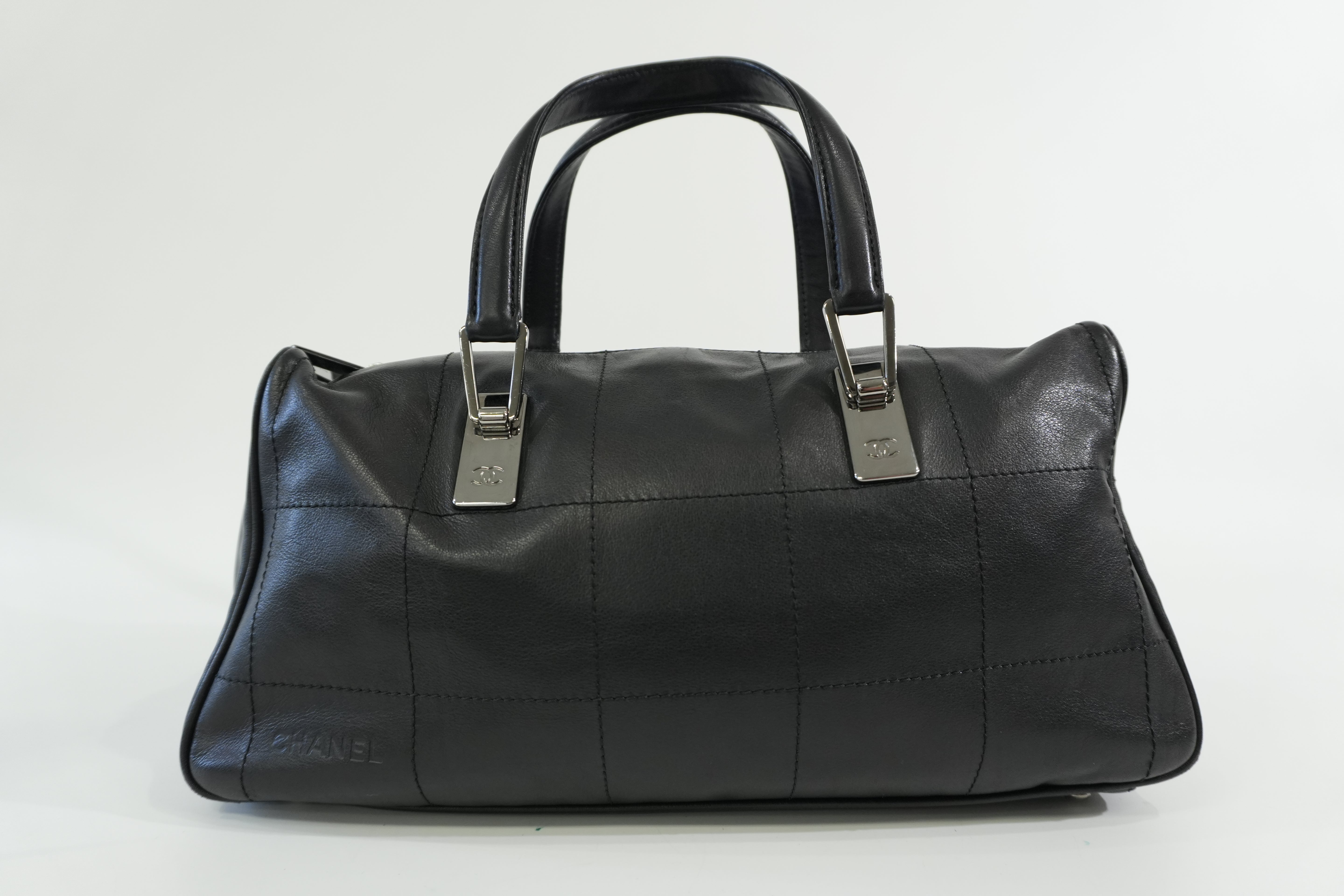 Pre-owned Chanel Chocolate Bar Handbag Black