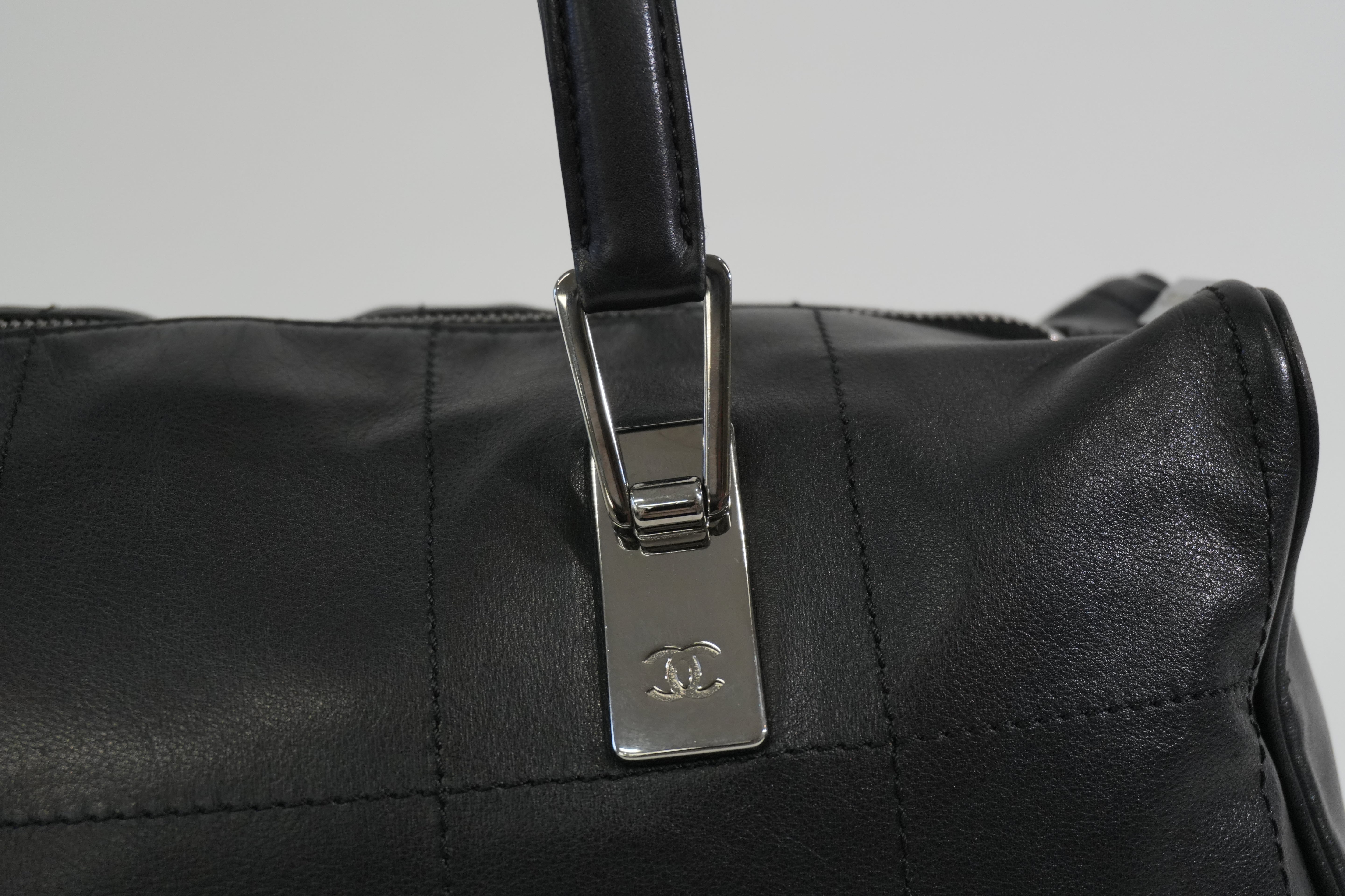 Pre-owned Chanel Chocolate Bar Handbag Black