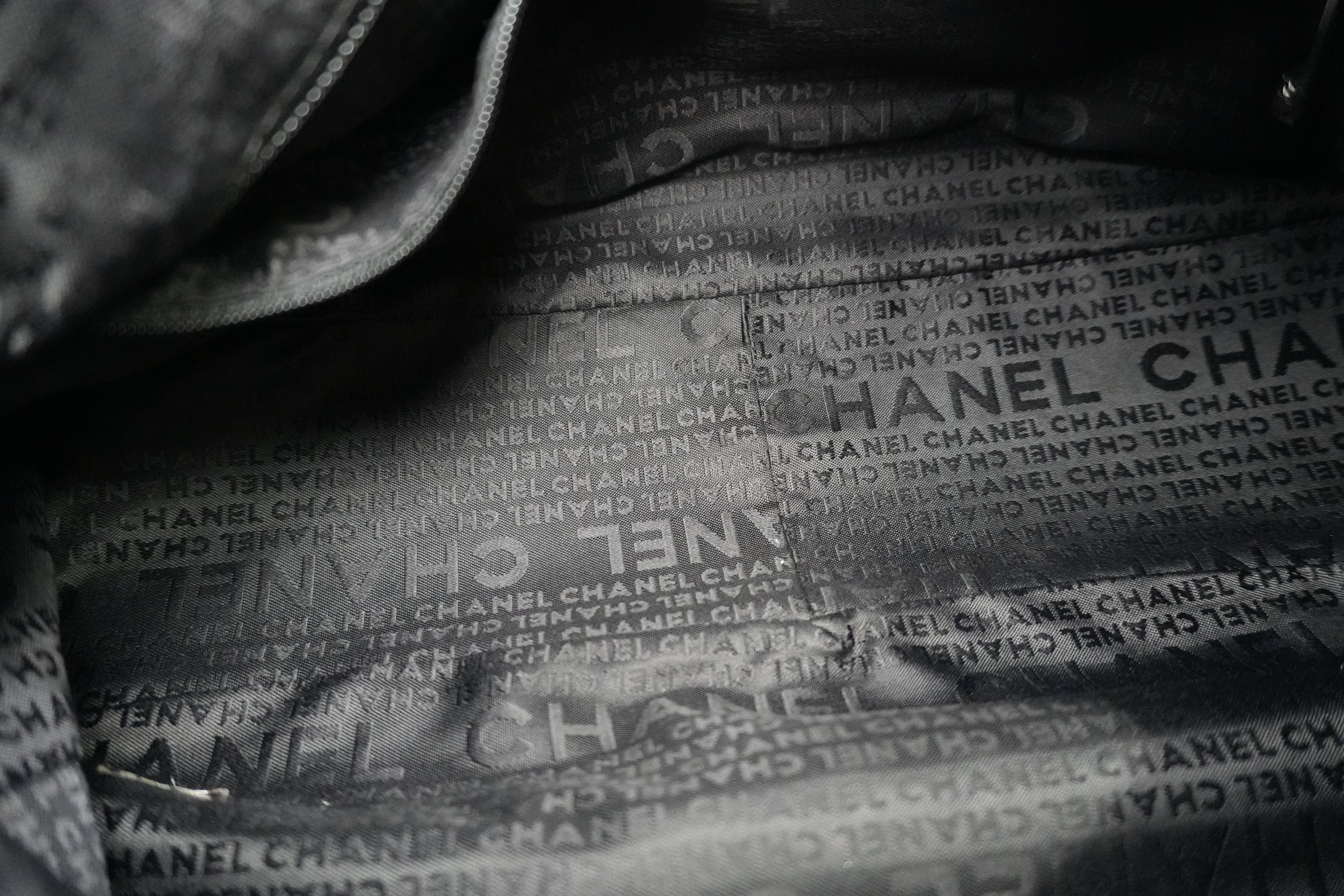 Pre-owned Chanel Chocolate Bar Handbag Black