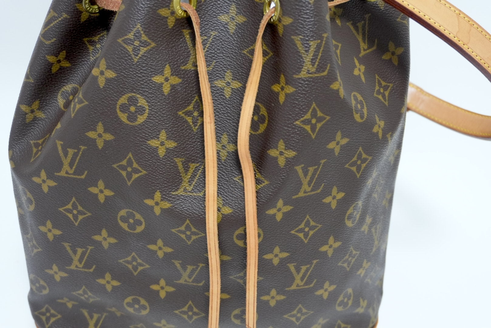 Louis Vuitton Noe GM Bucket Shoulder Bag Used