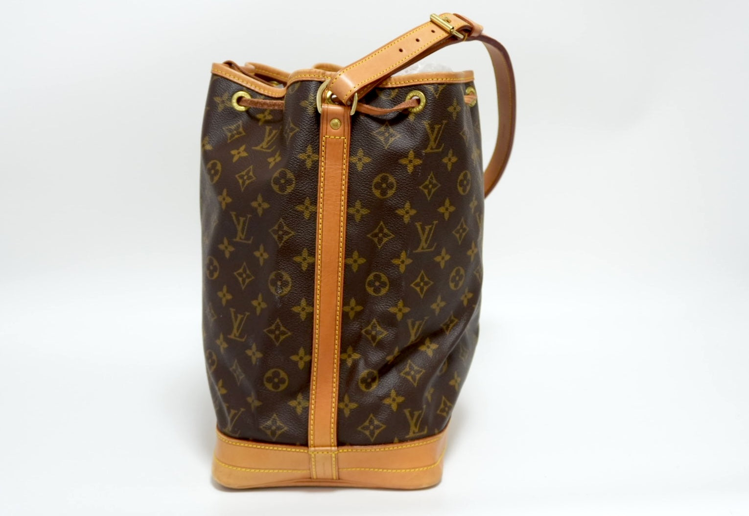 Borsa a tracolla a secchiello Louis Vuitton Noe GM usata