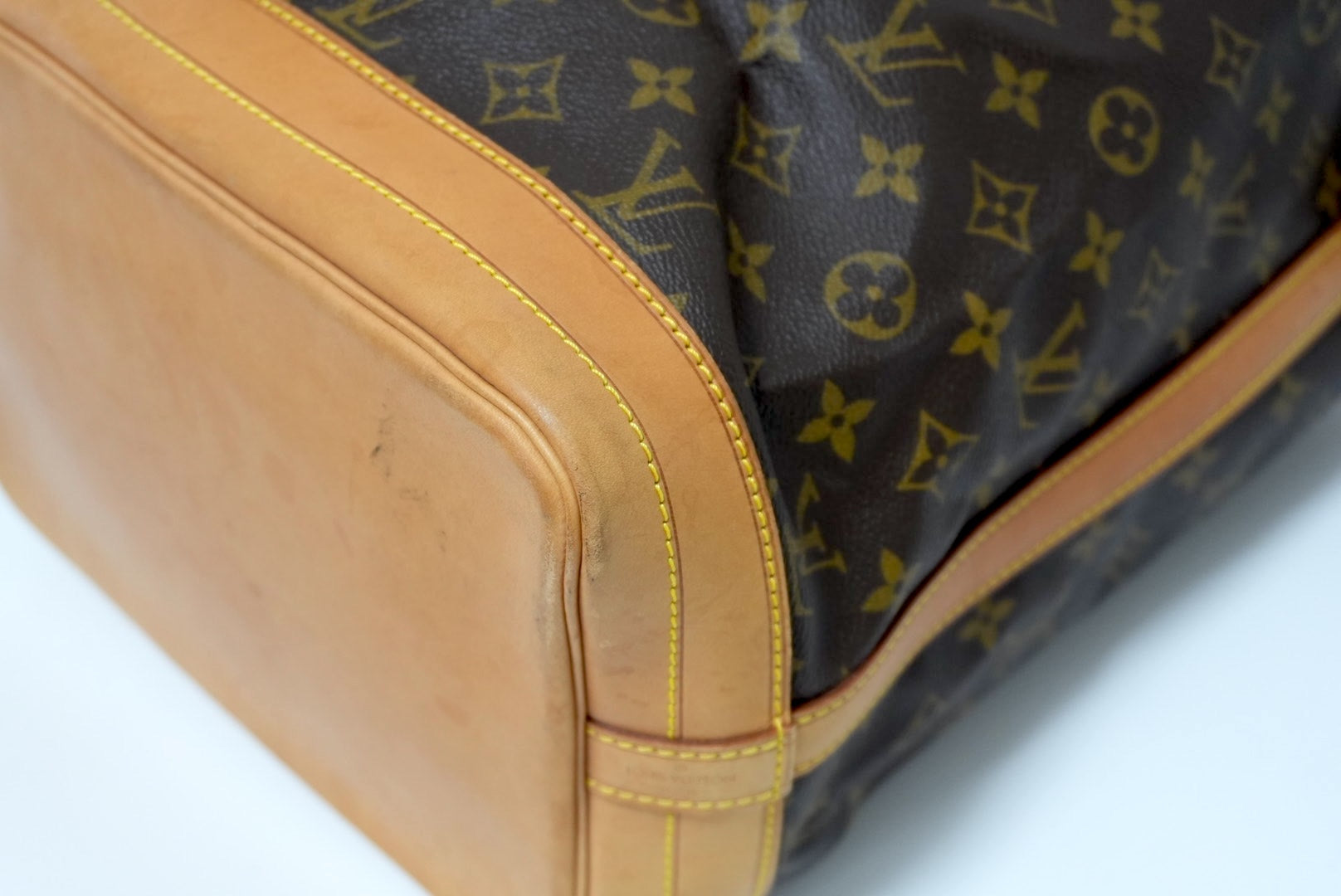 Borsa a tracolla a secchiello Louis Vuitton Noe GM usata