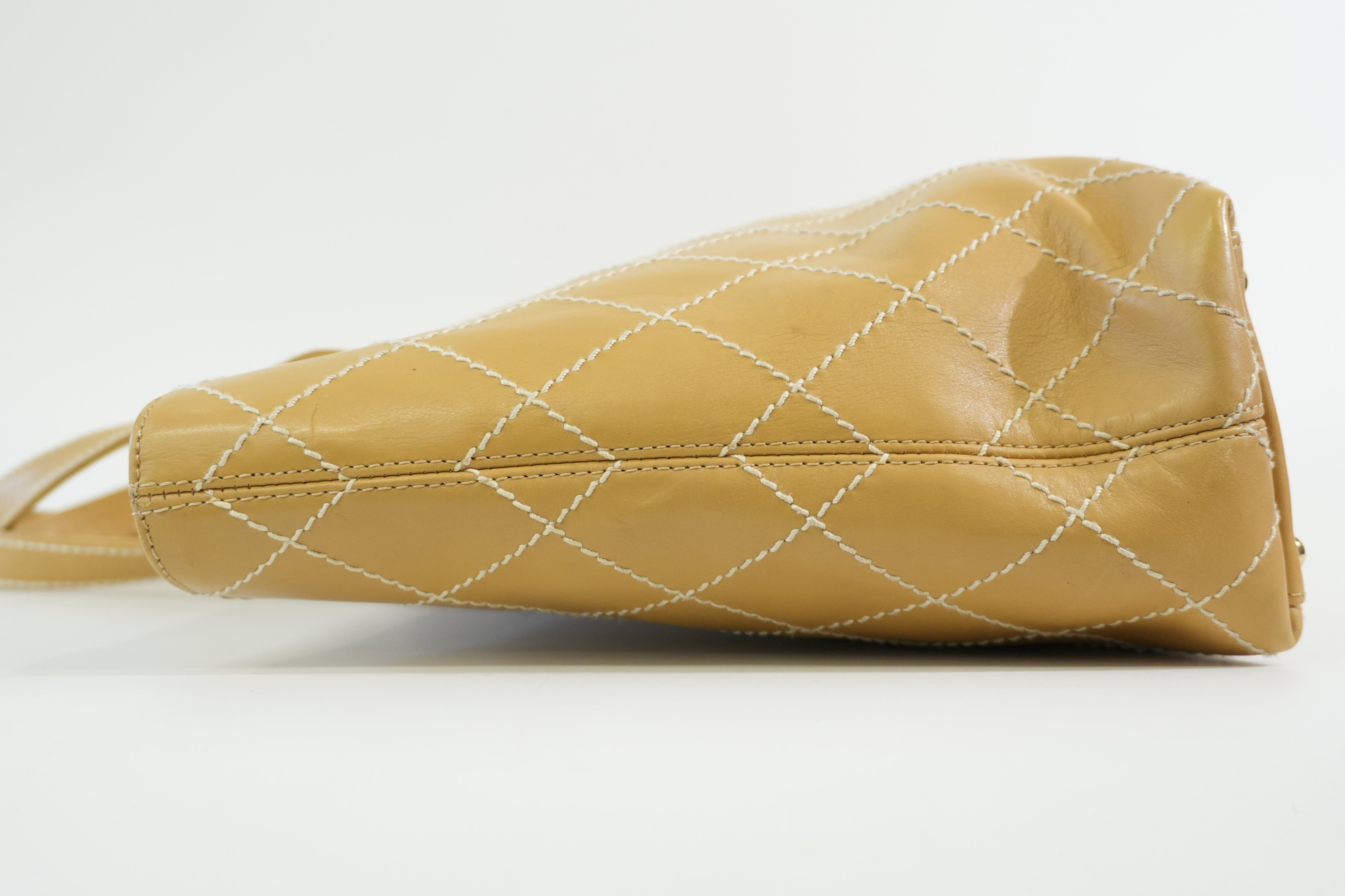 Pre-owned Chanel Wild Stitch Shoulder Bag Beige