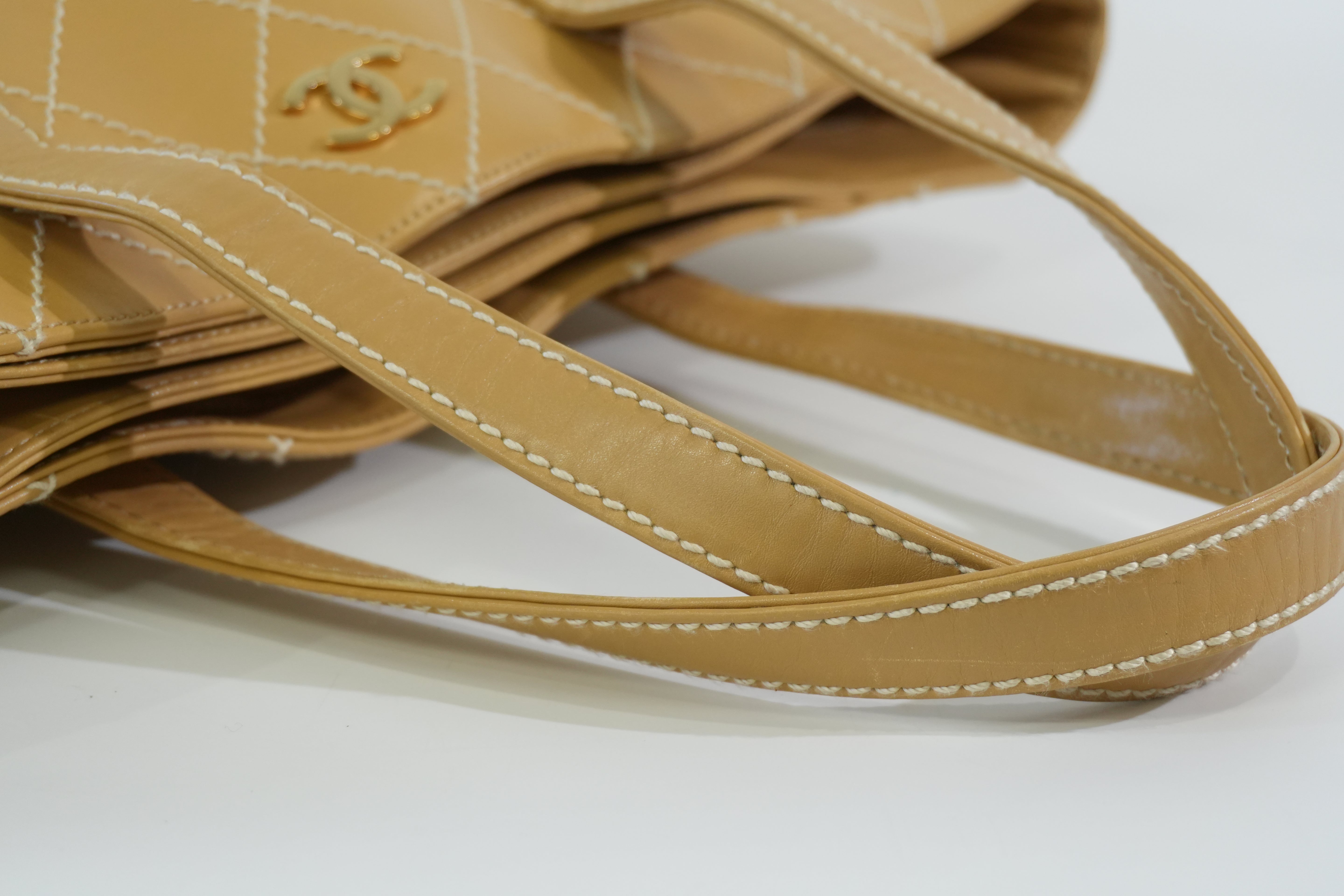 Pre-owned Chanel Wild Stitch Shoulder Bag Beige