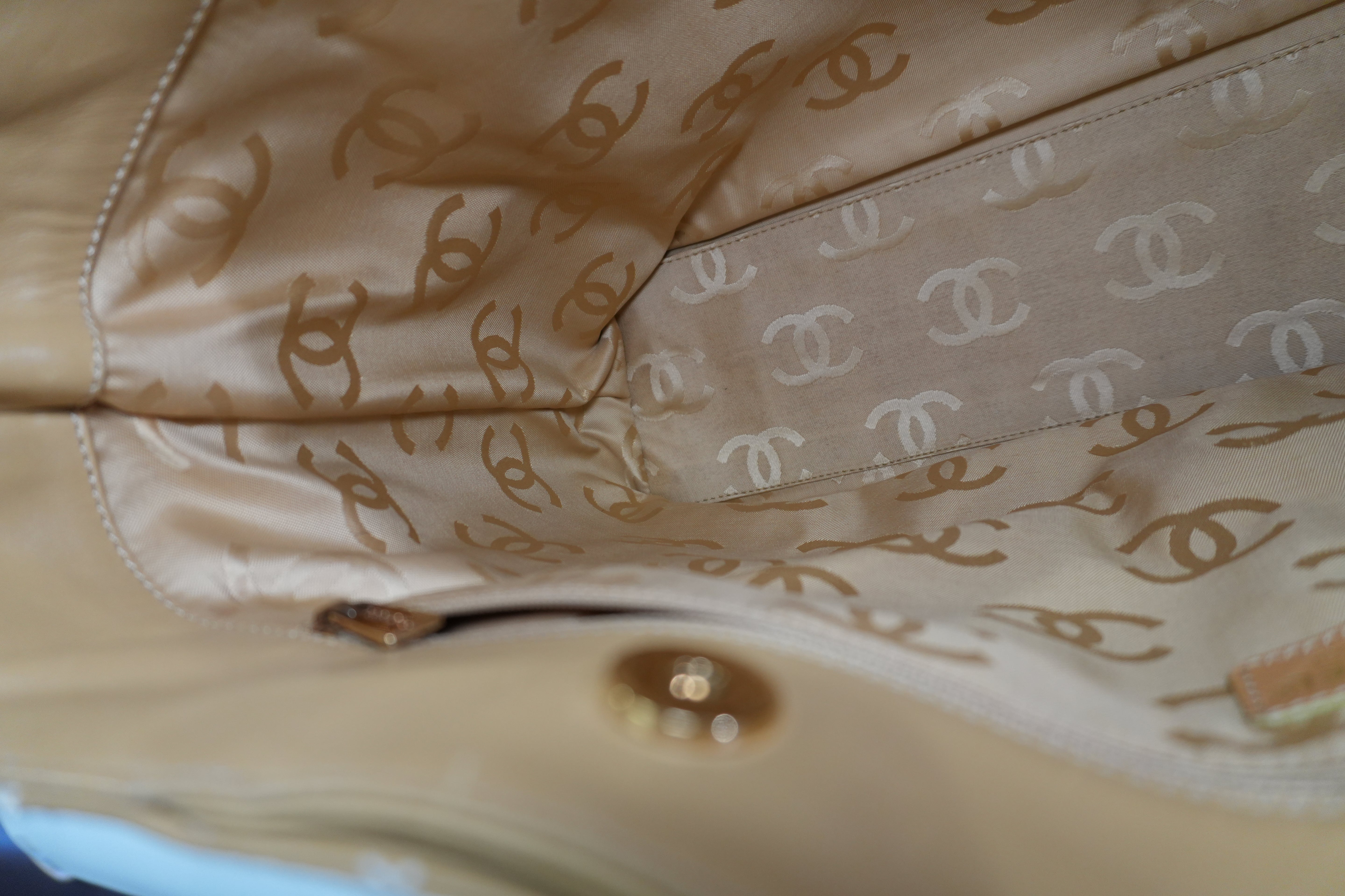 Pre-owned Chanel Wild Stitch Shoulder Bag Beige