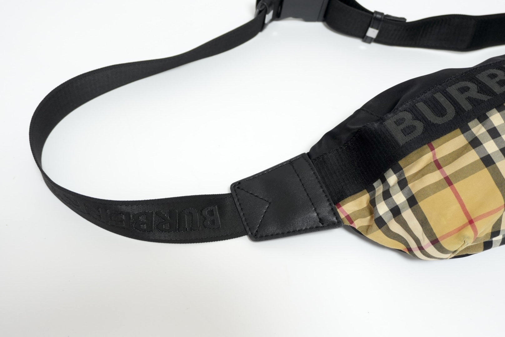 Burberry London Waist Bag Used