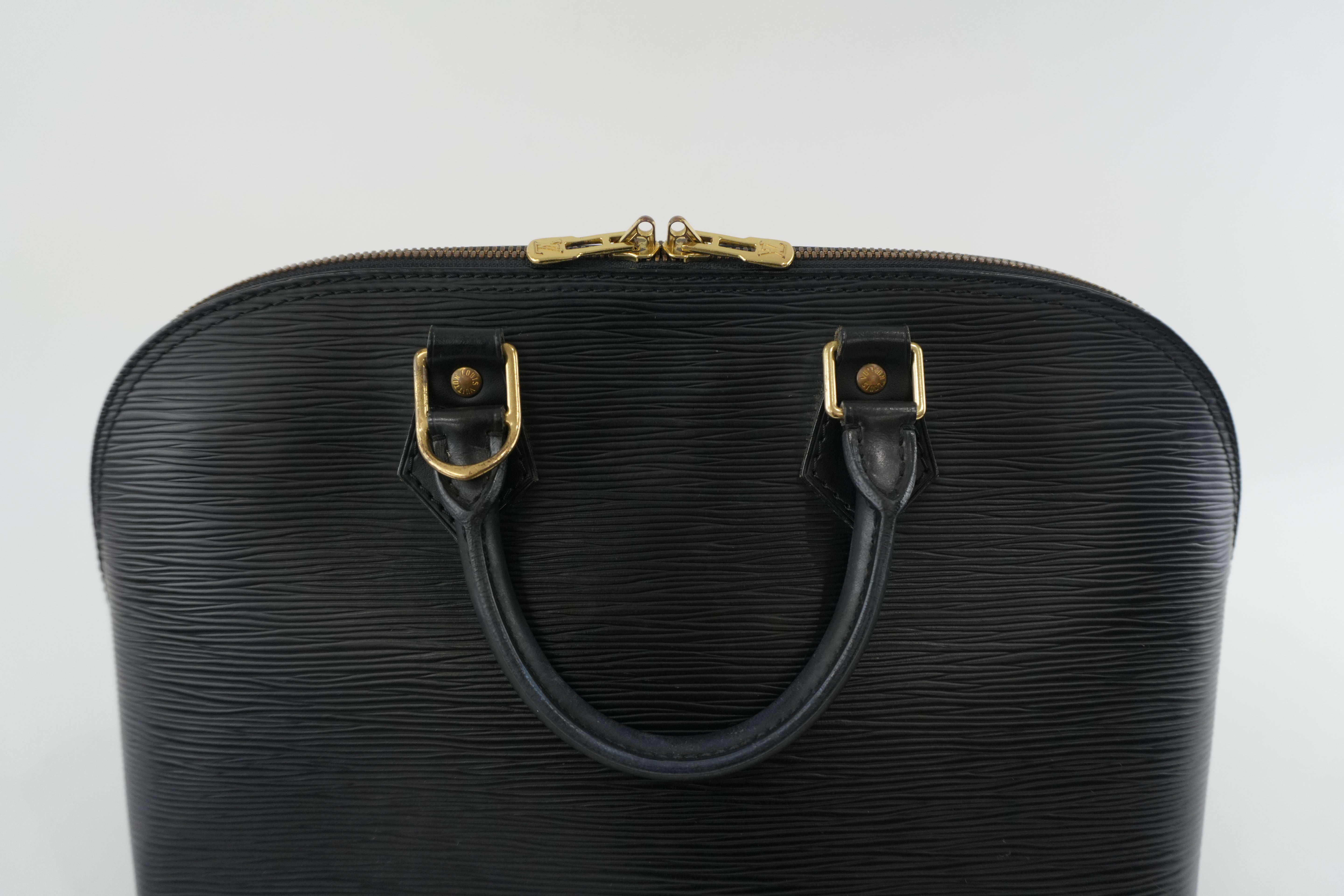 Louis Vuitton Epi Alma Handbag Black Used
