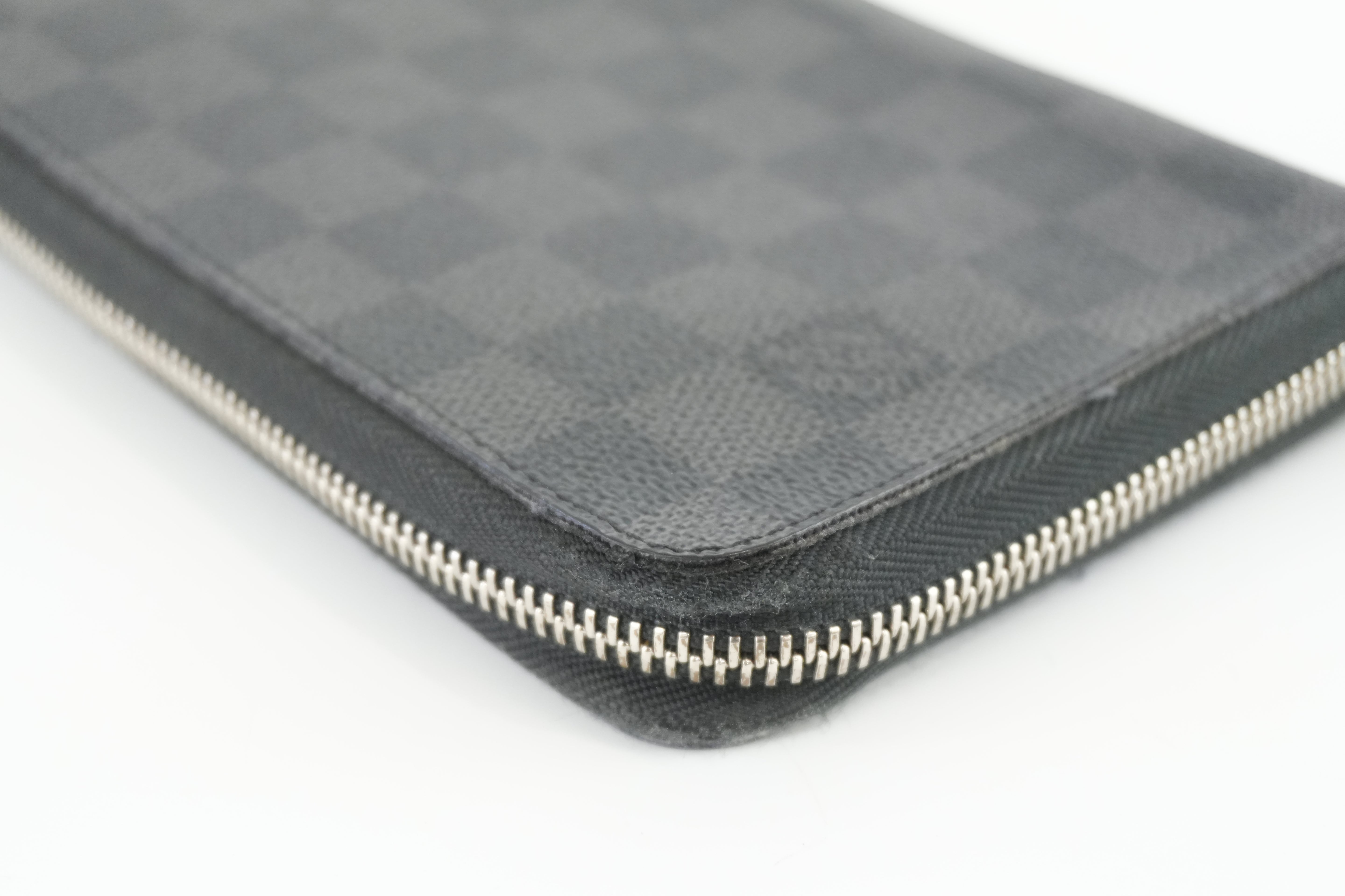 Louis Vuitton Damier Graphite Zippy Organizer Used