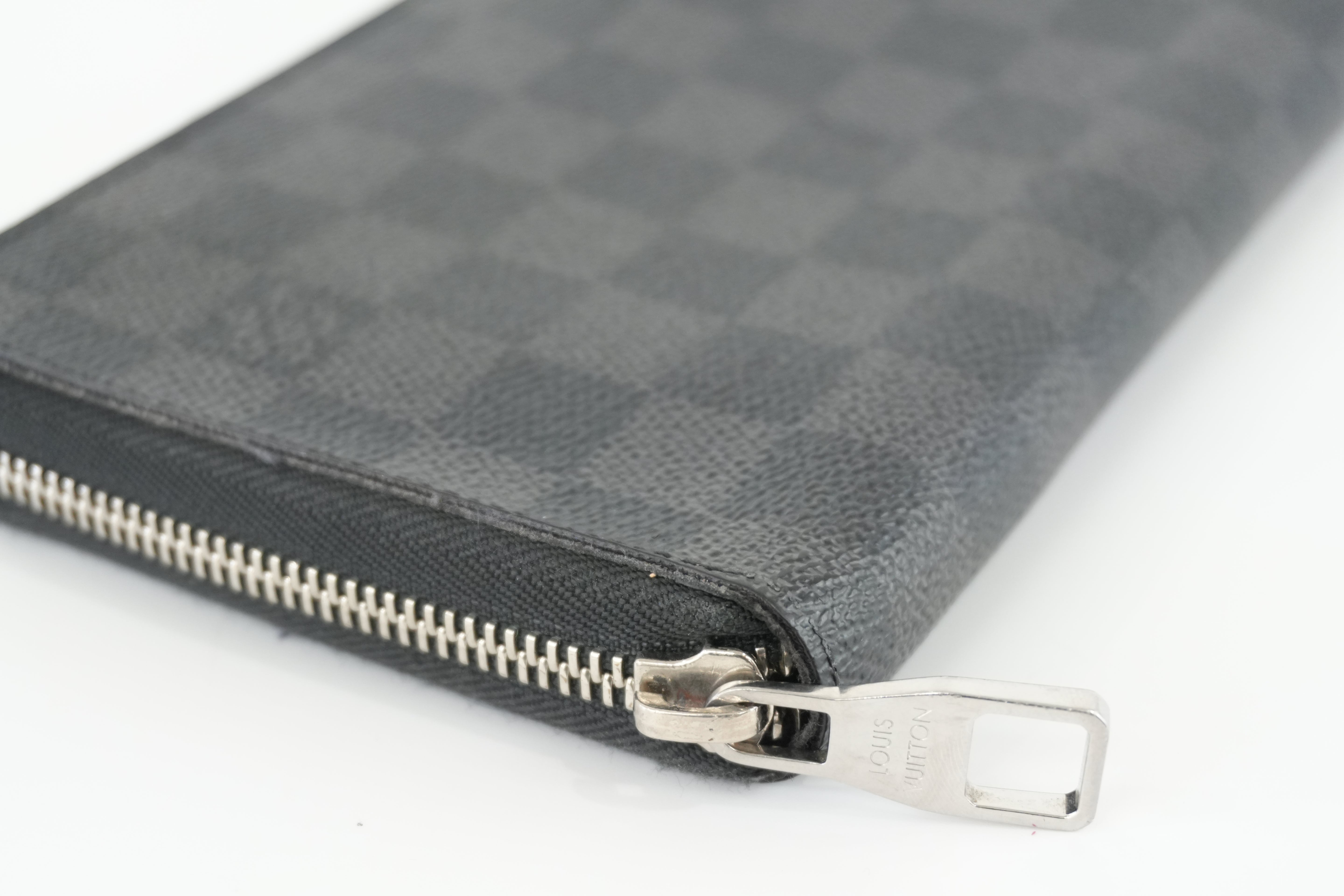 Louis Vuitton Damier Graphite Zippy Organizer Used