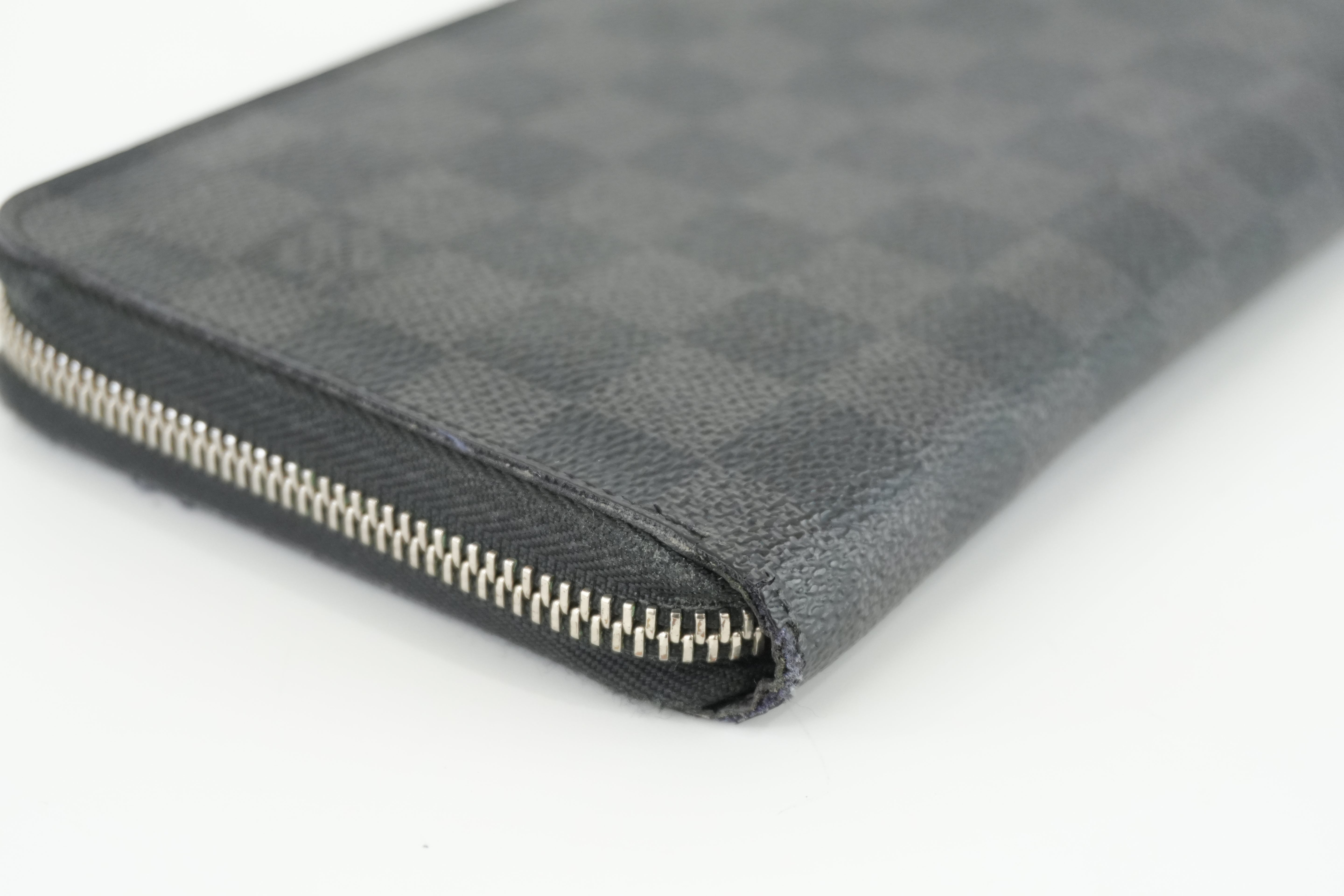 Louis Vuitton Damier Graphite Zippy Organizer Used