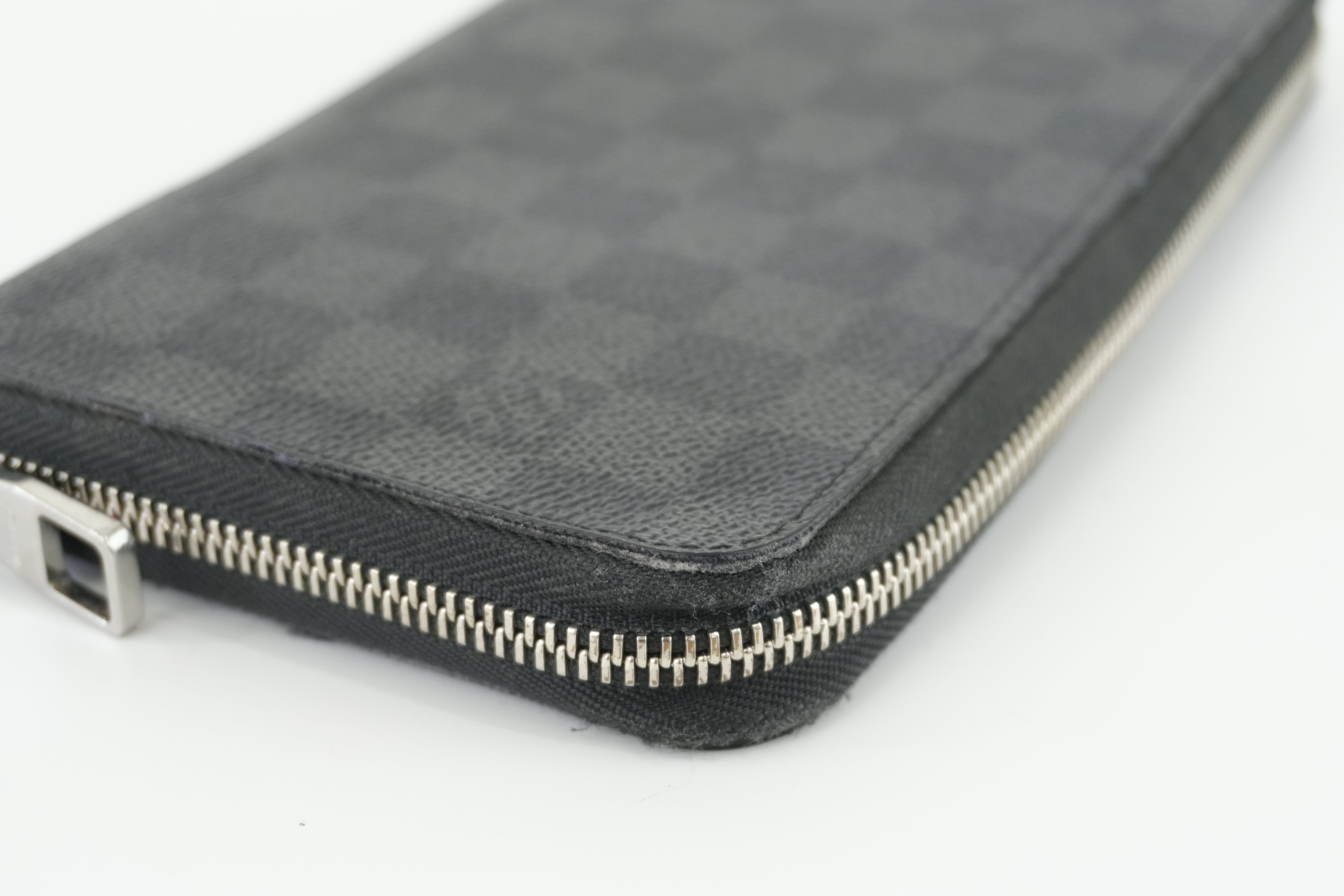 Louis Vuitton Damier Graphite Zippy Organizer Used