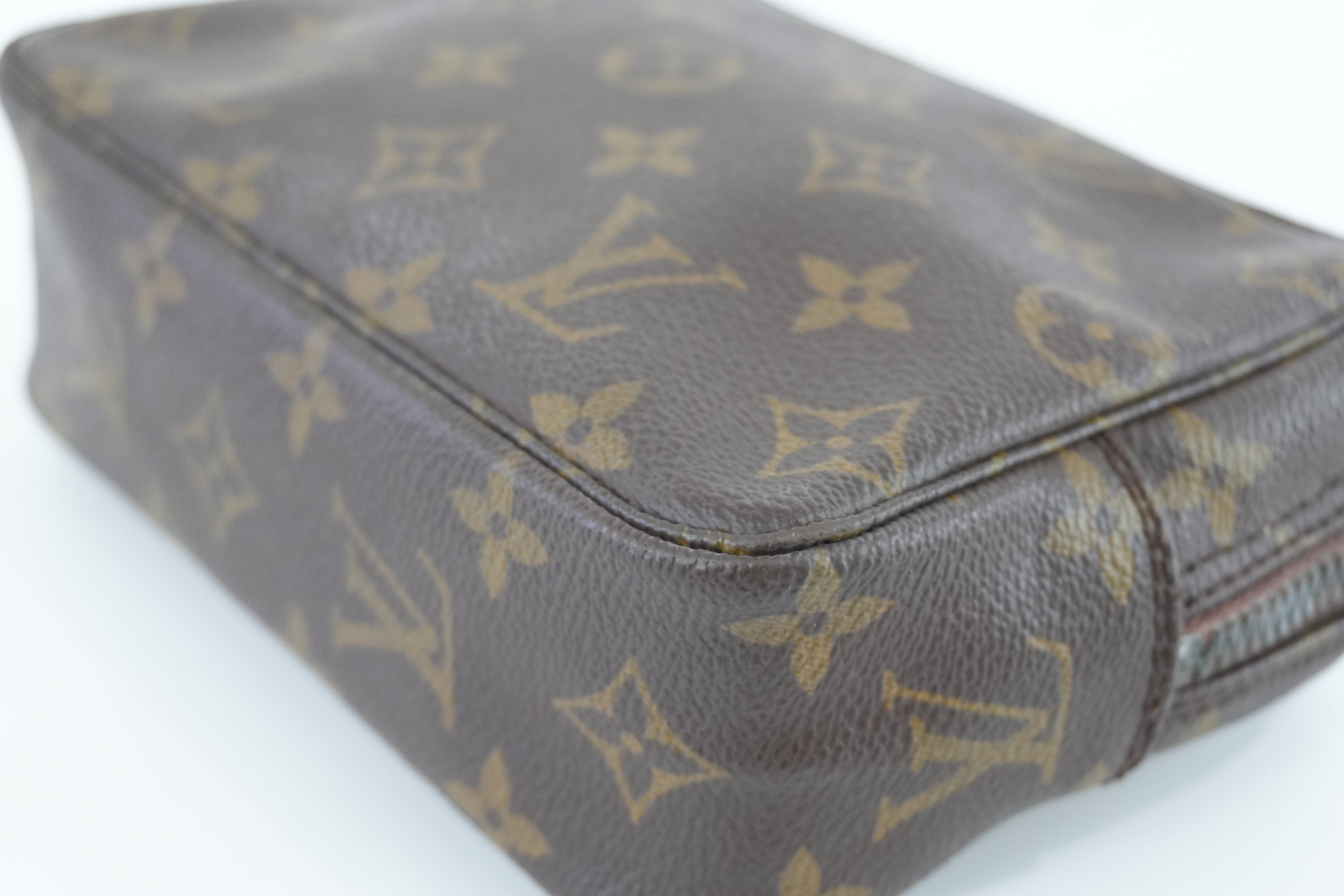 Louis Vuitton Trousse 18 Rare Pouch Used