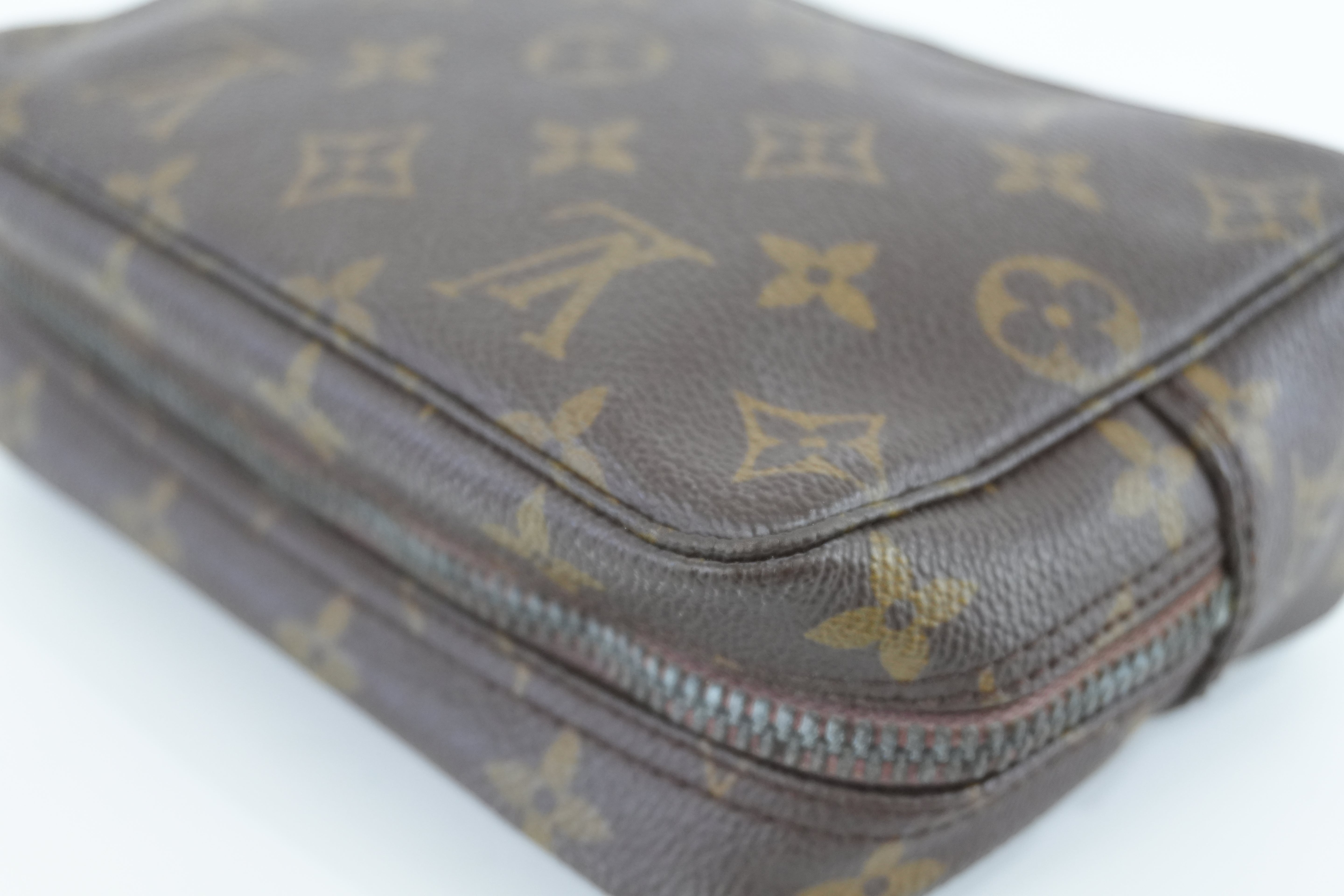 Louis Vuitton Trousse 18 Rare Pouch Used