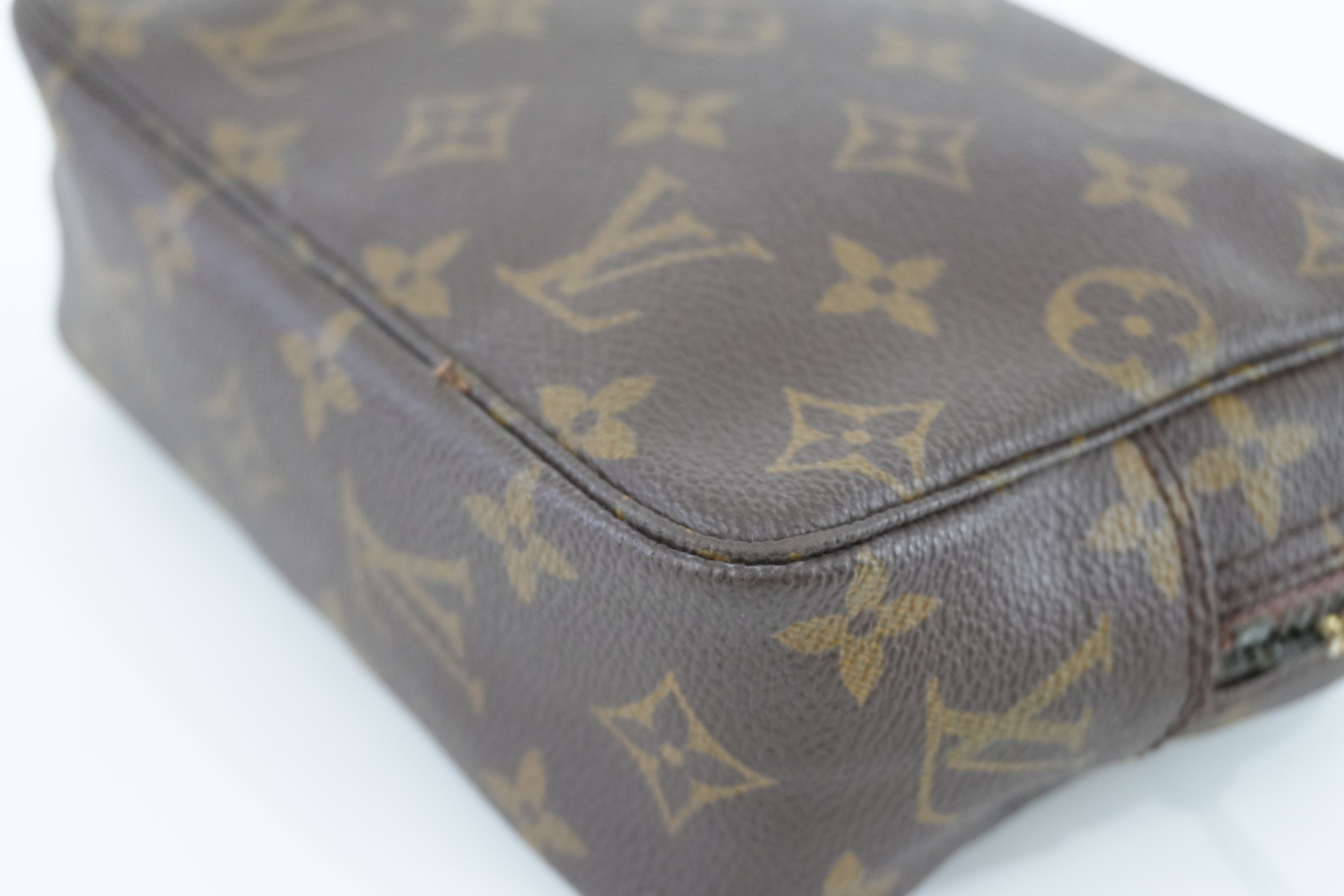 Louis Vuitton Trousse 18 Rare Pouch Used