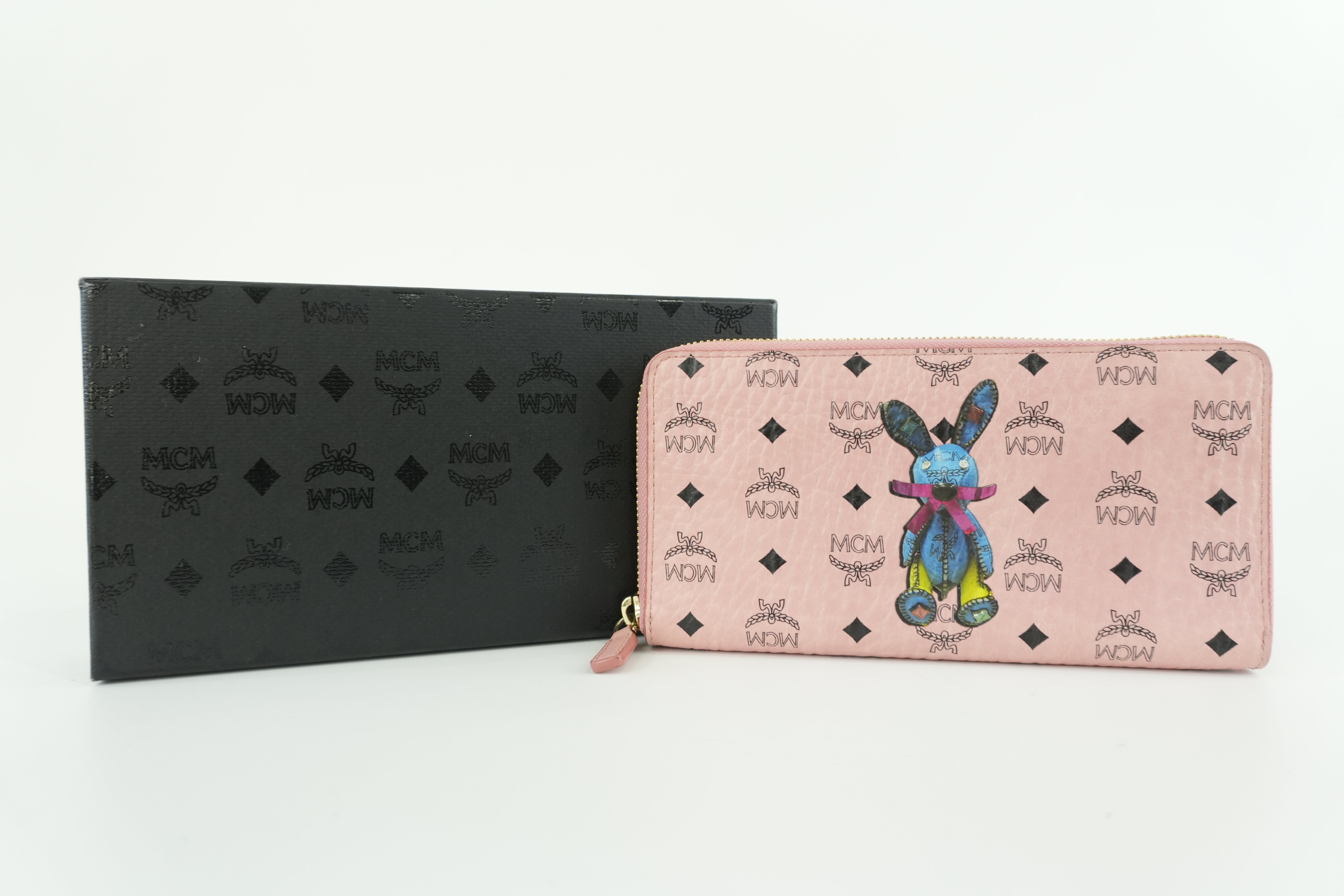 MCM Rabbit Zippy Wallet Used