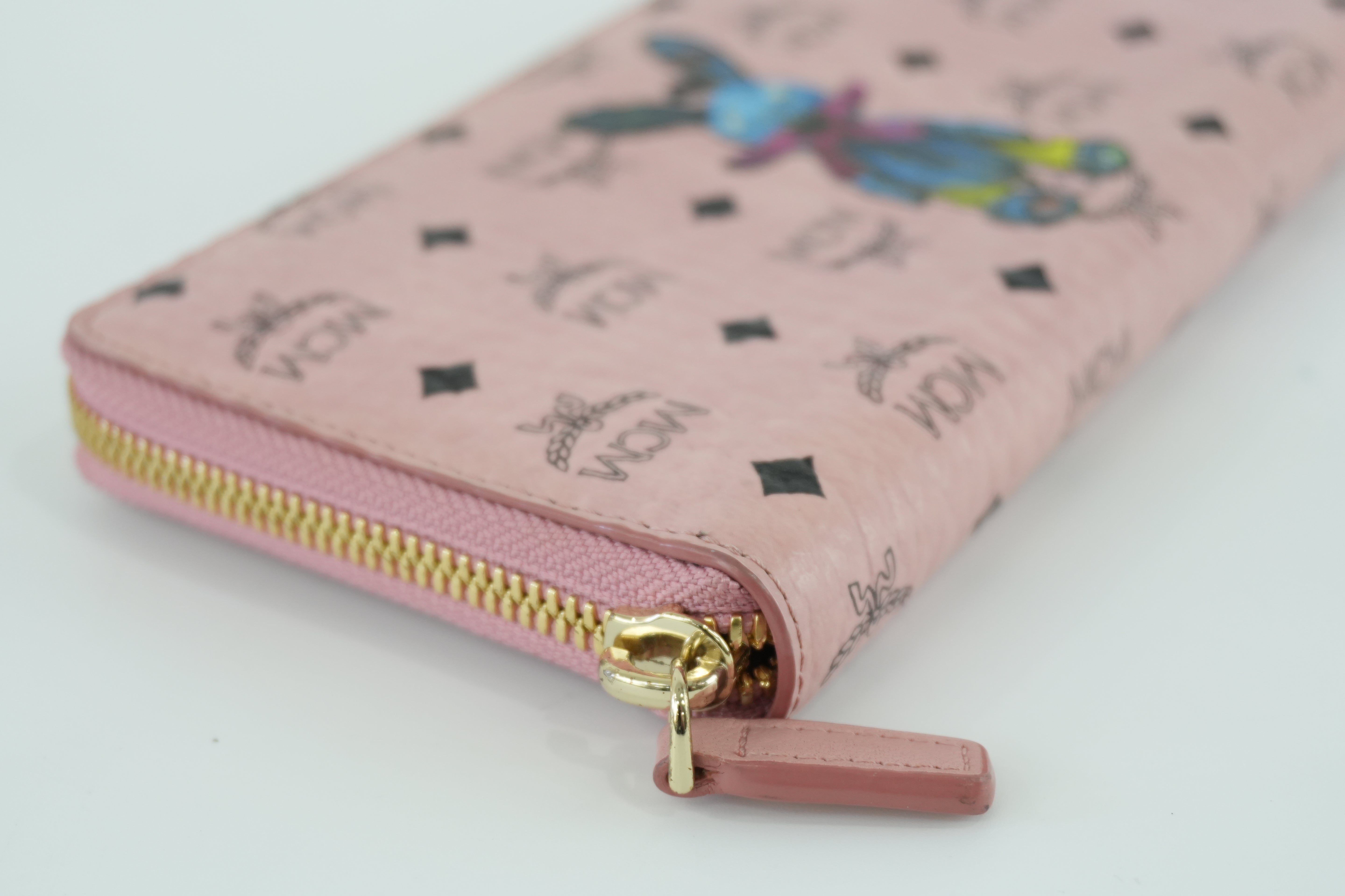 MCM Rabbit Zippy Wallet Used