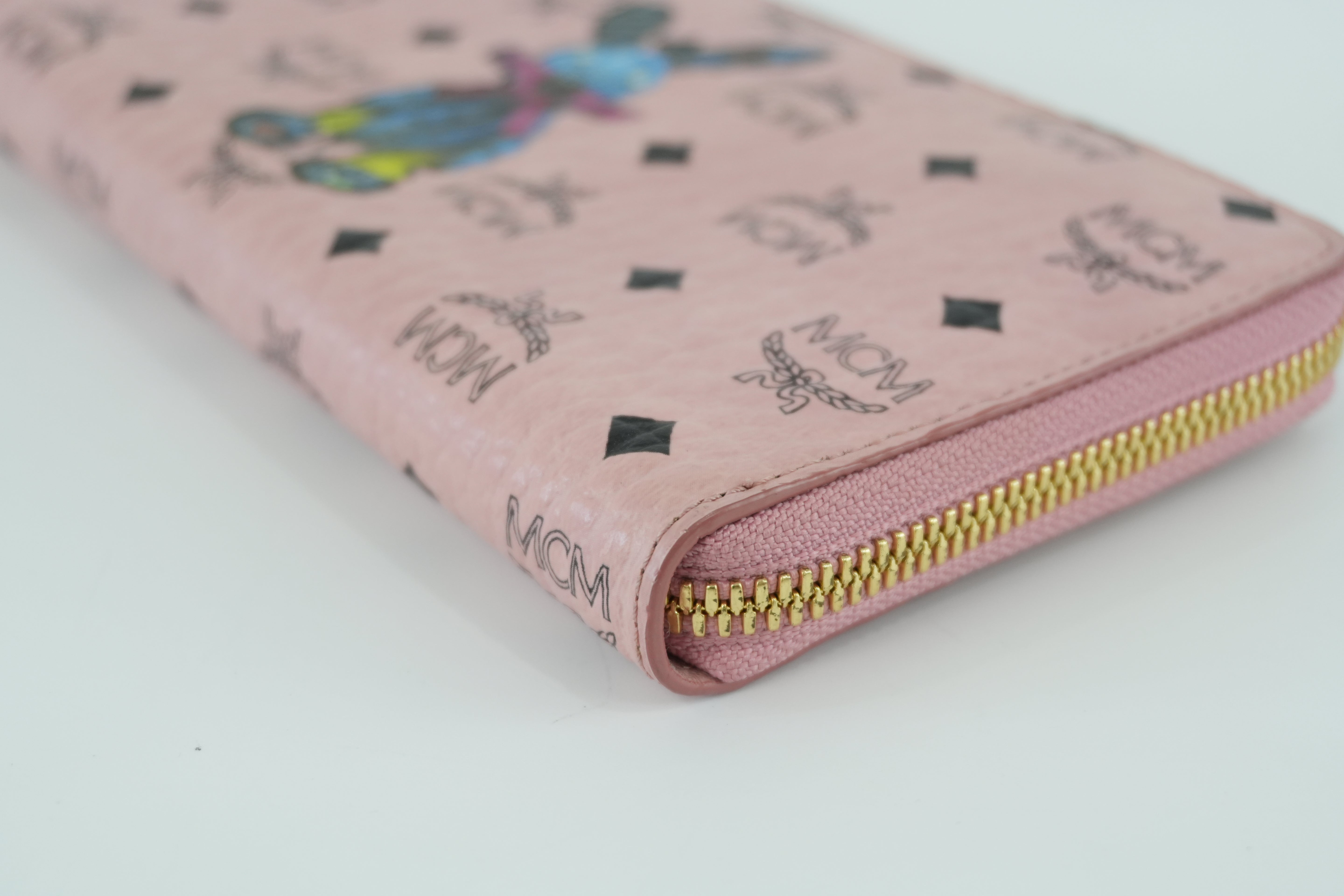 MCM Rabbit Zippy Wallet Used