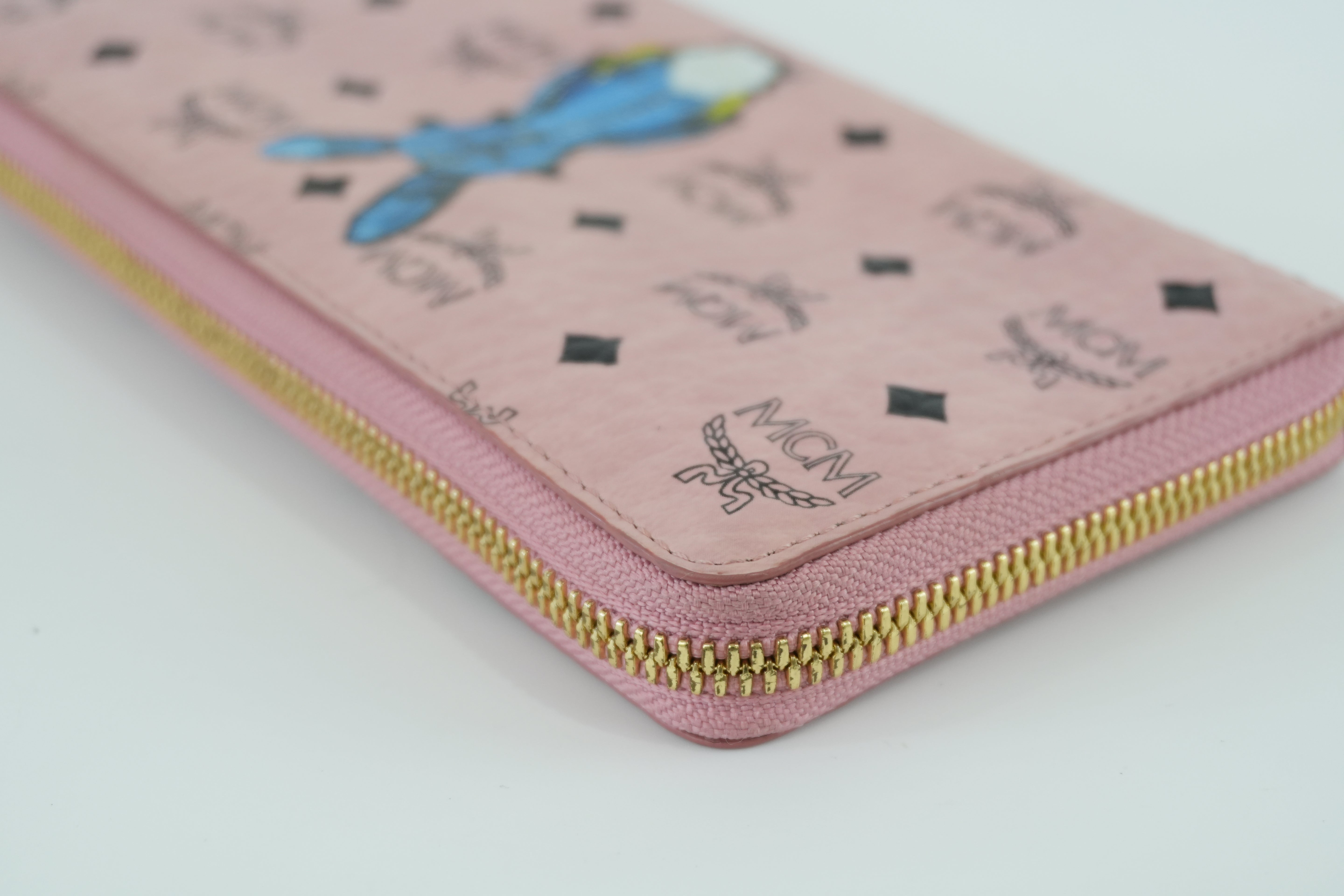 MCM Rabbit Zippy Wallet Used