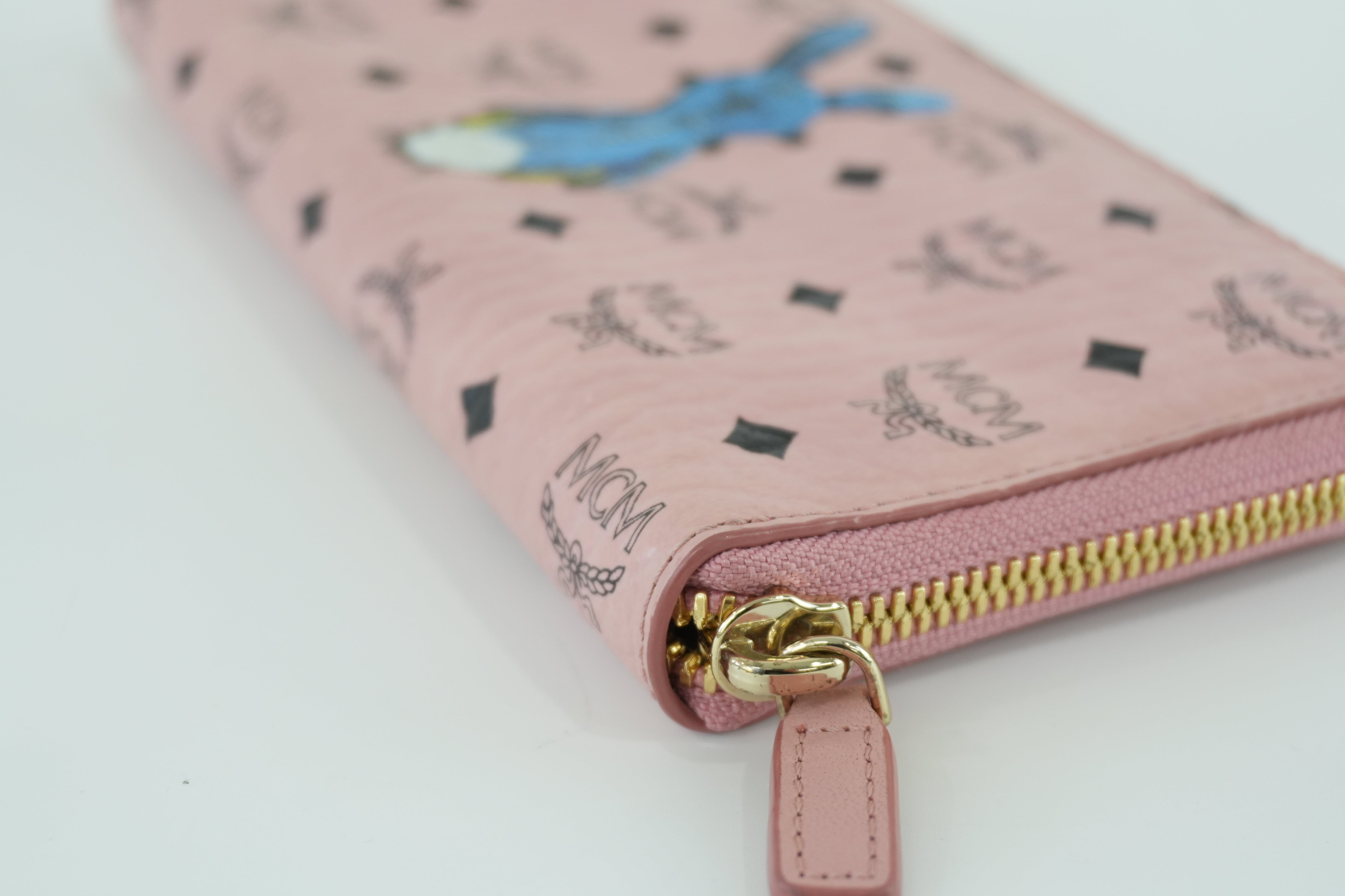 MCM Rabbit Zippy Wallet Used