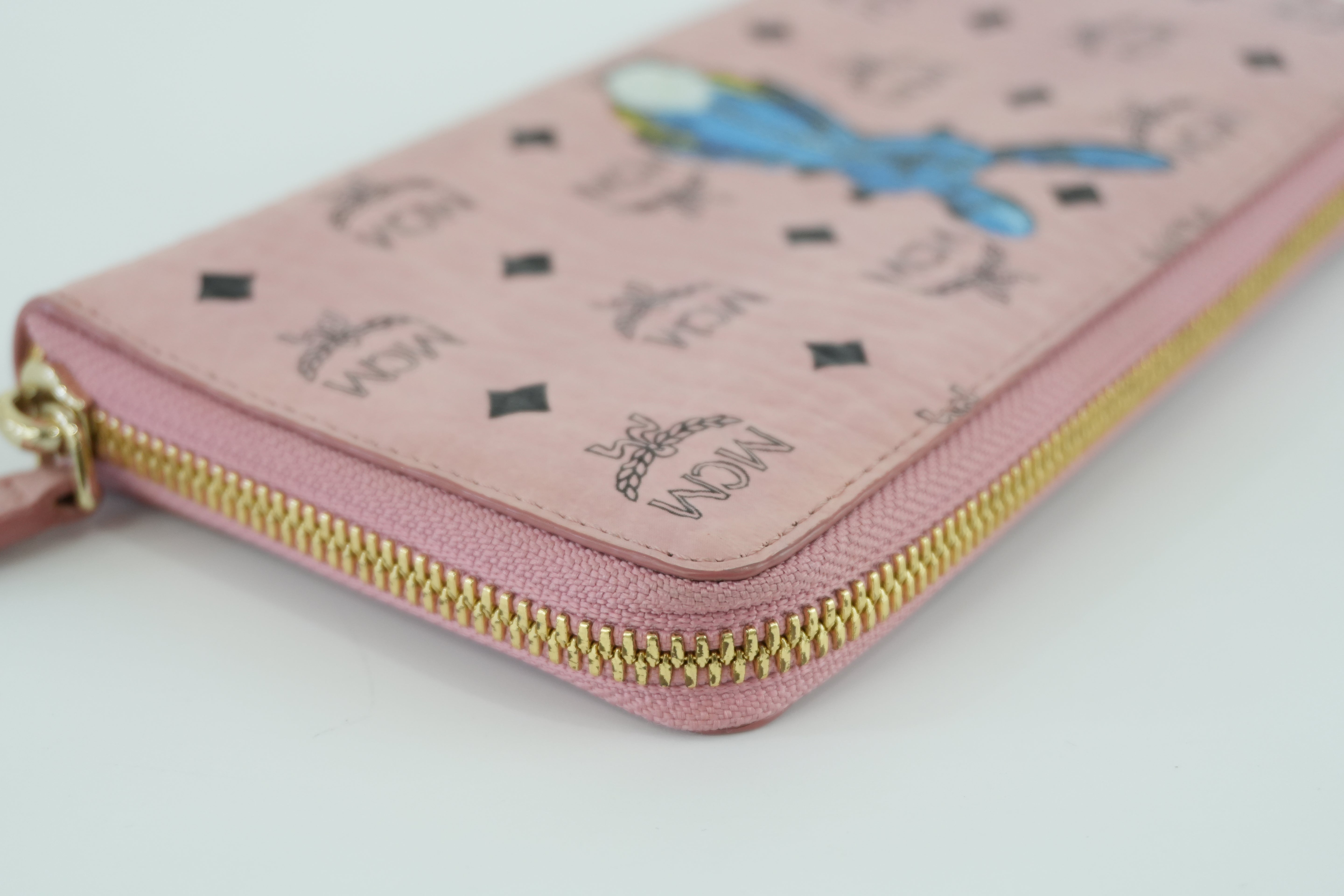 MCM Rabbit Zippy Wallet Used