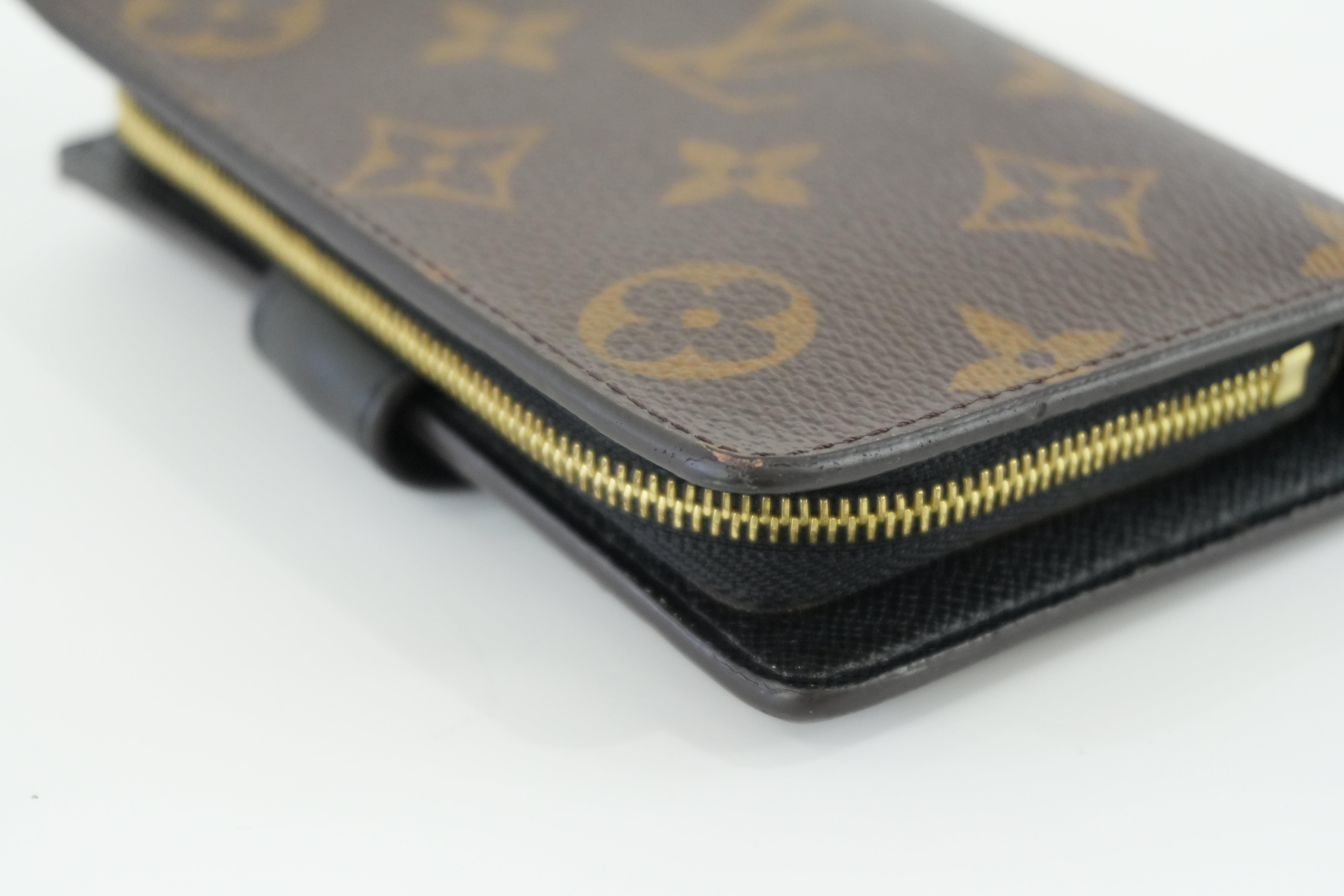 Louis Vuitton Monogram Reverse Juliet Wallet Used