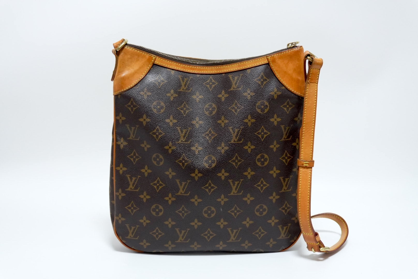 Louis Vuitton Odeon MM Shoulder Bag Used