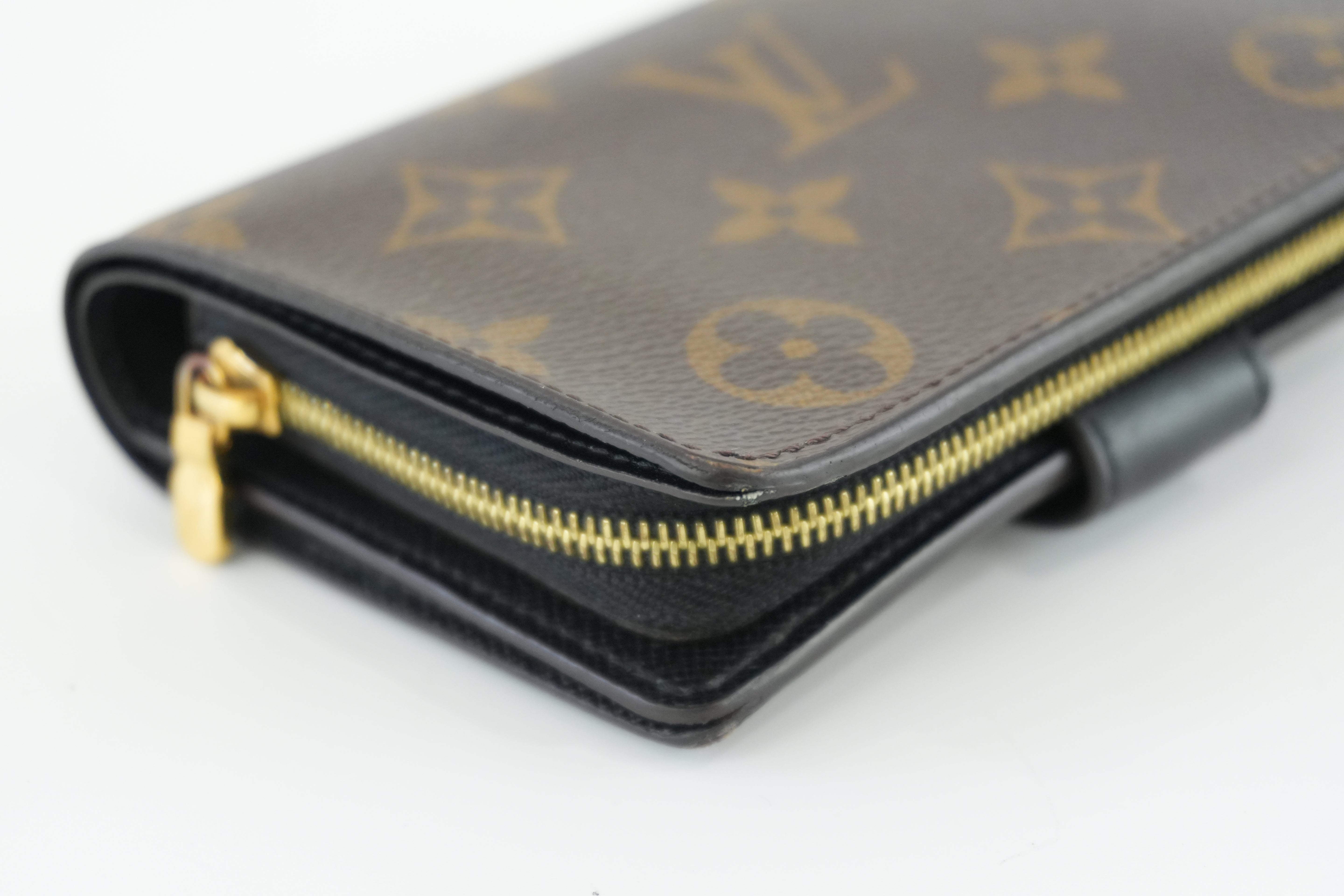 Louis Vuitton Monogram Reverse Juliet Wallet Used