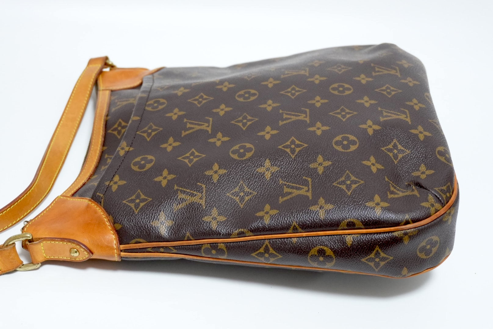 Louis Vuitton Odeon MM Shoulder Bag Used