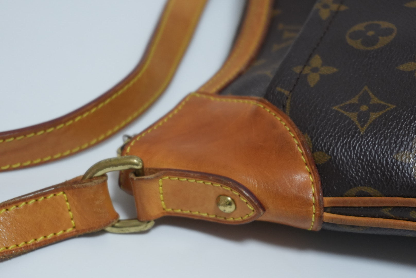 Louis Vuitton Odeon MM Shoulder Bag Used